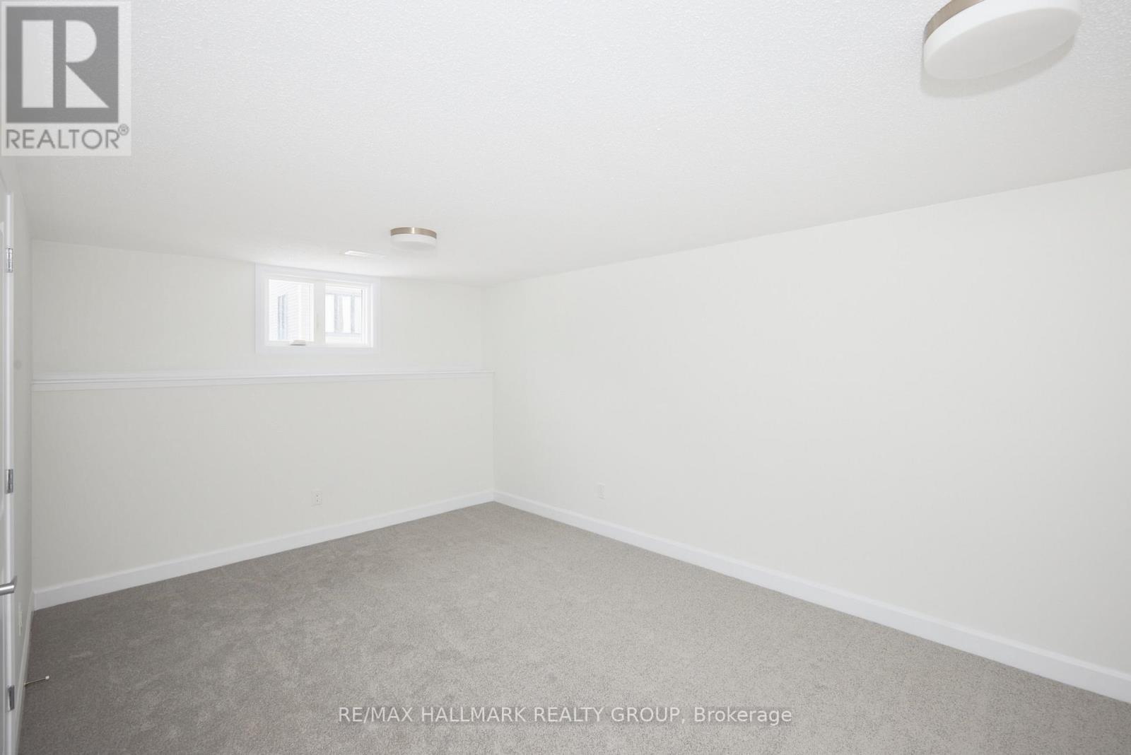 578 Roundhouse Crescent