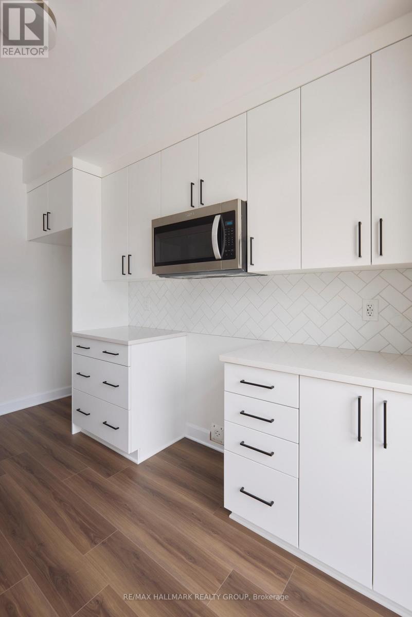 578 Roundhouse Crescent