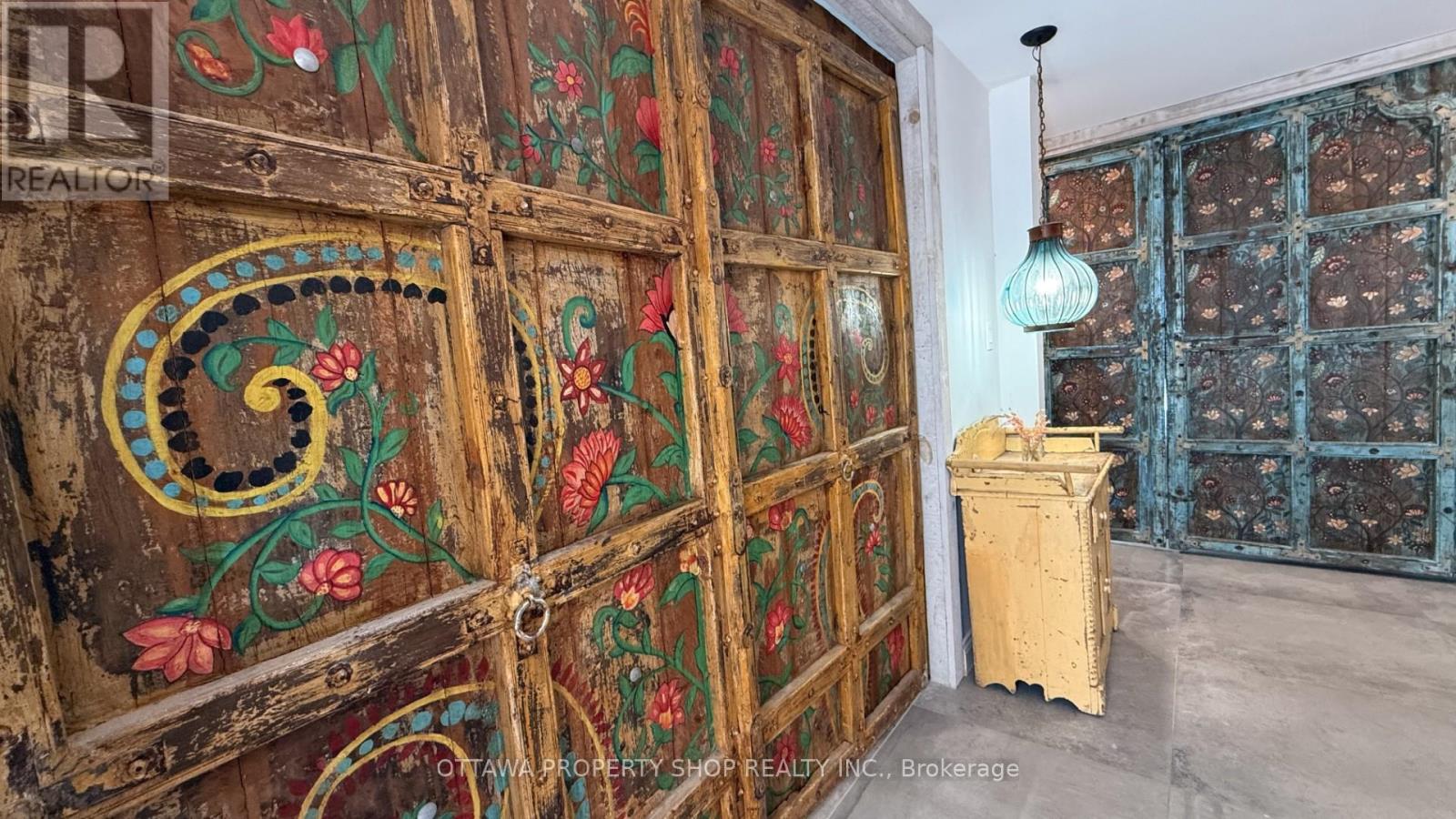 33 Rutherford Crescent