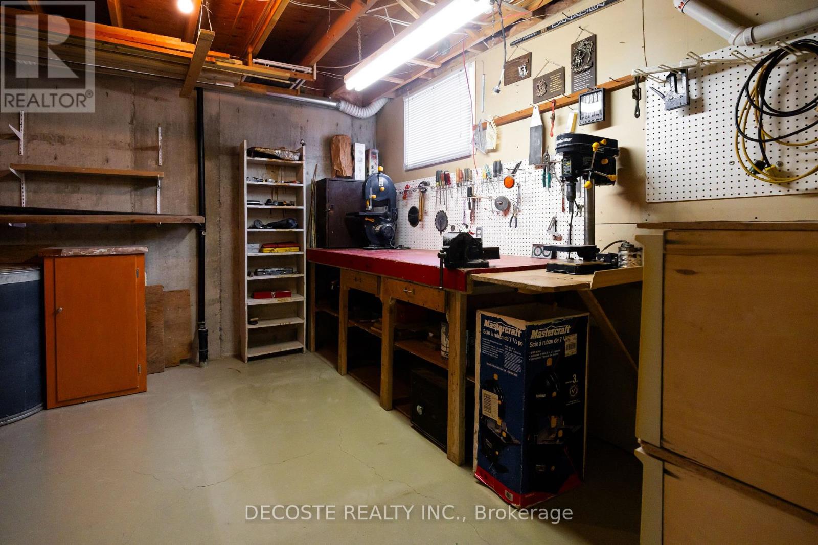 35 Sandfield Avenue N