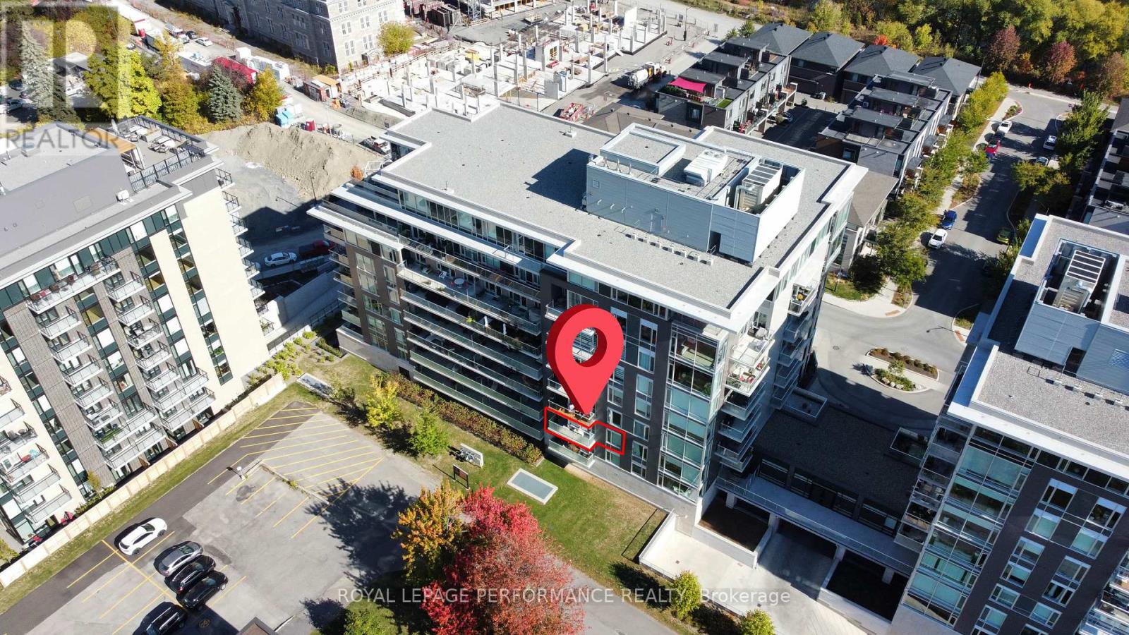 301 - 570 De Mazenod Avenue