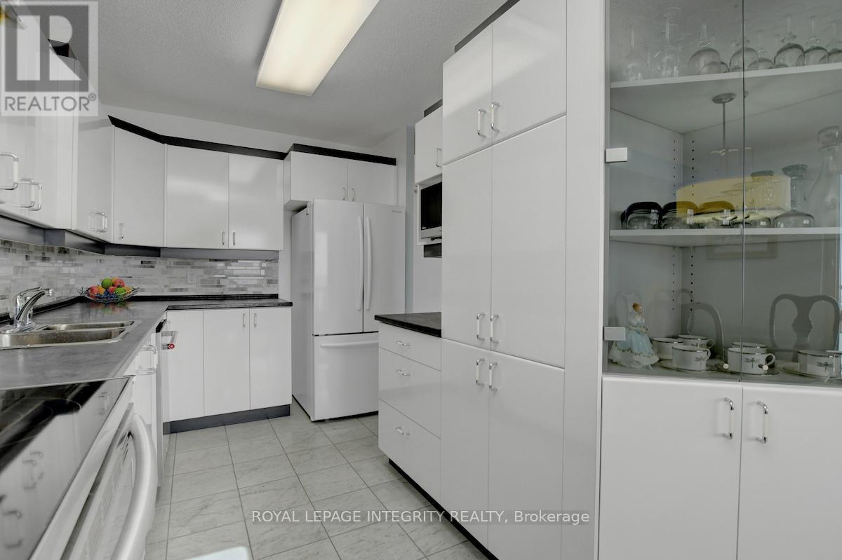 1512 - 665 Bathgate Drive