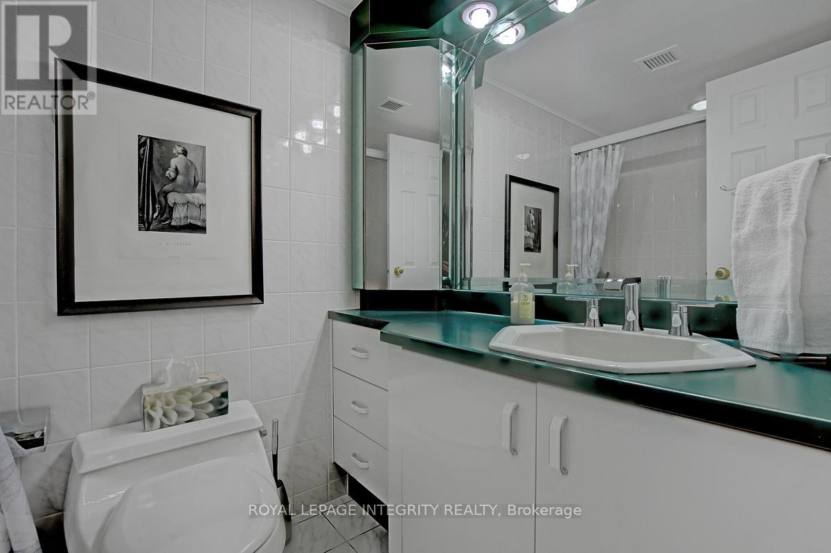 1512 - 665 Bathgate Drive