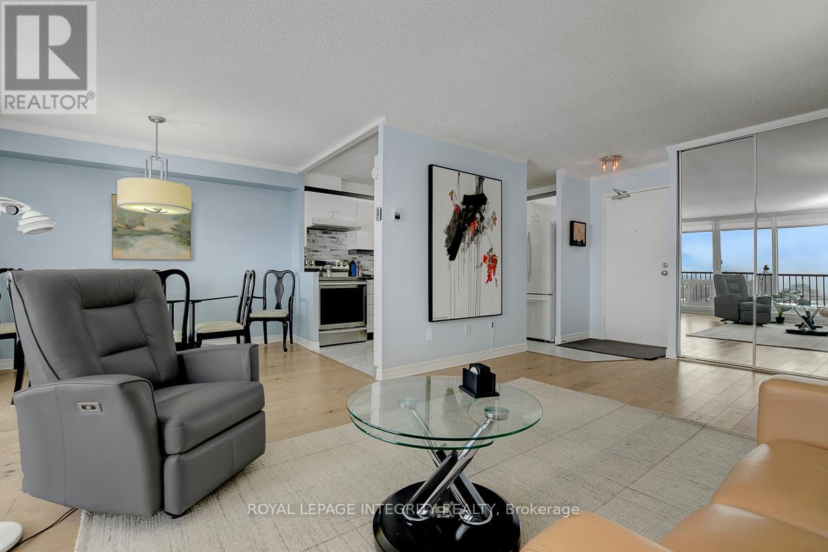 1512 - 665 Bathgate Drive