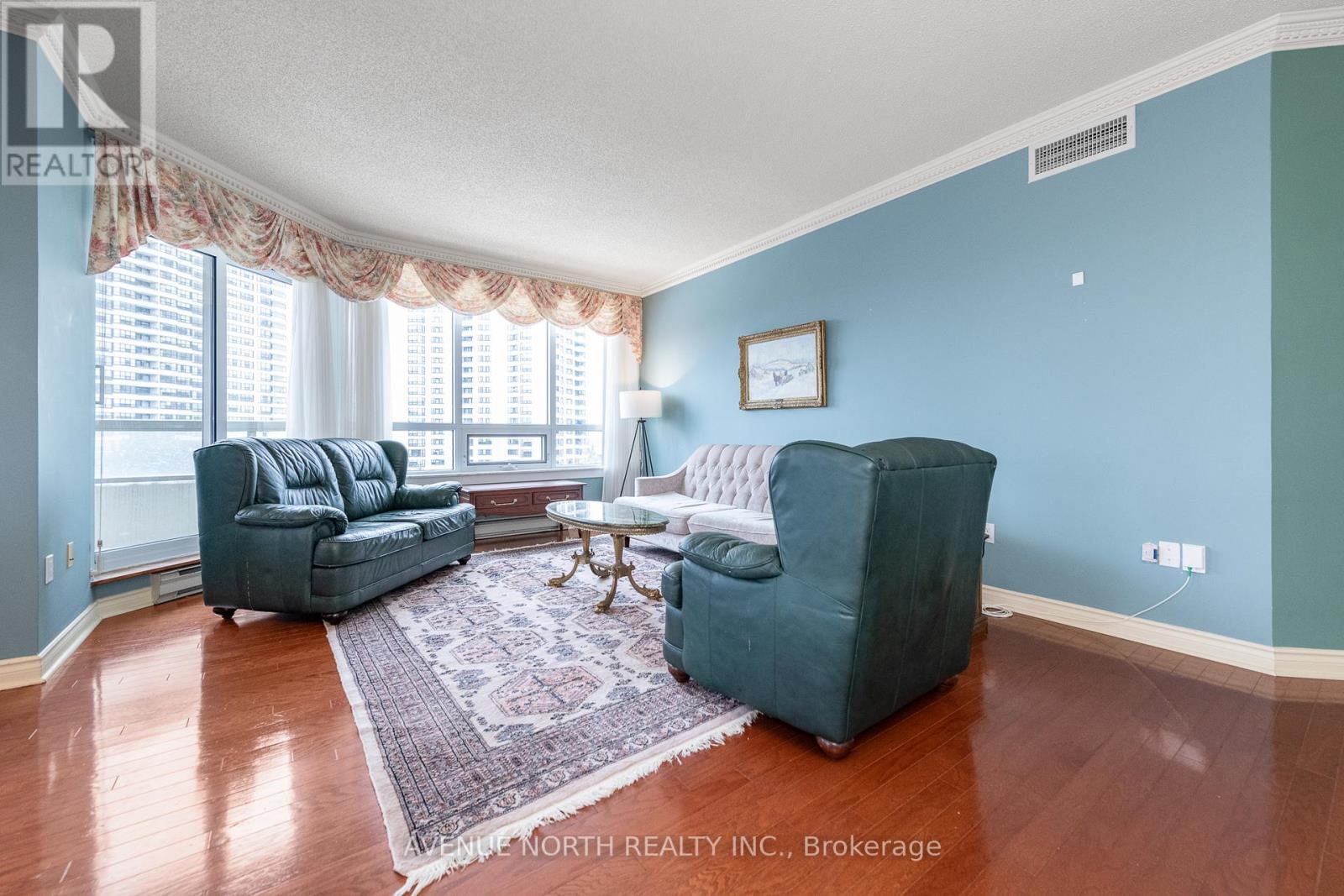 606 - 1480 Riverside Drive