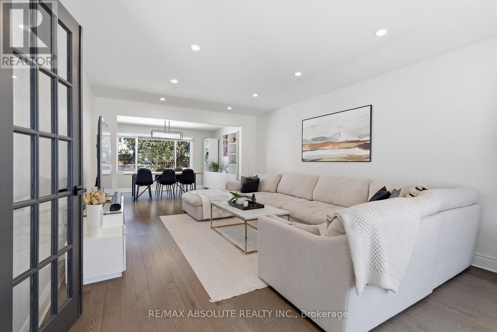 13 Weatherwood Crescent