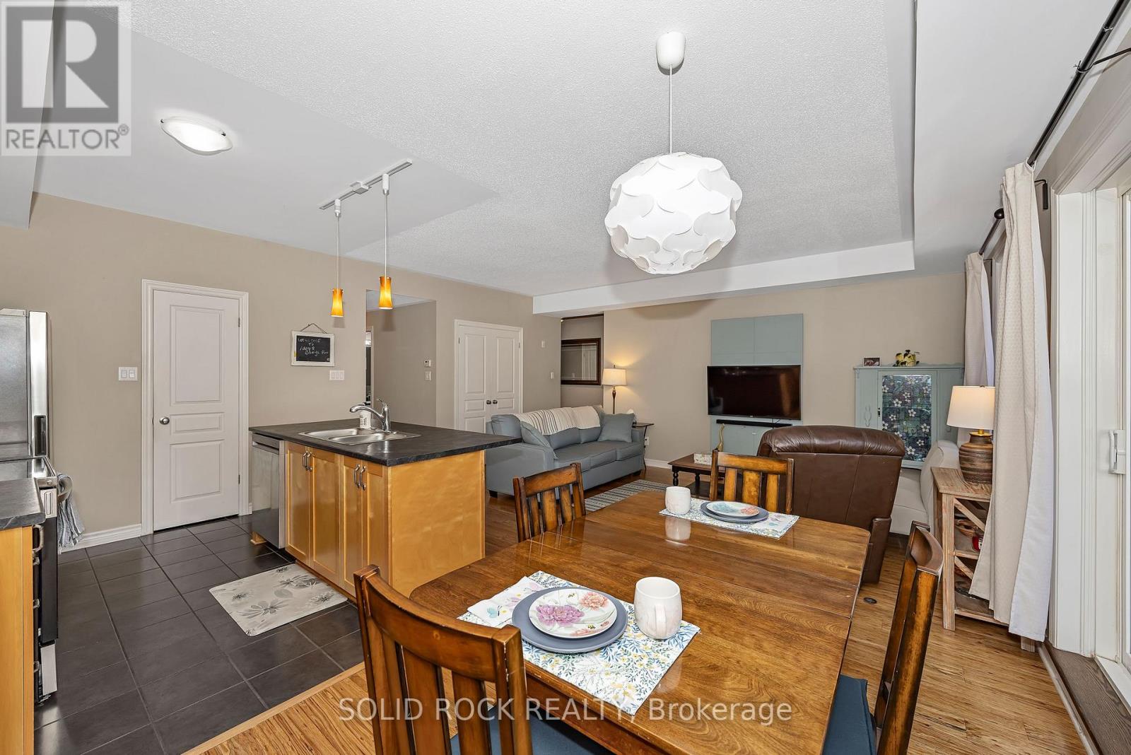 B - 1004 Beryl Private