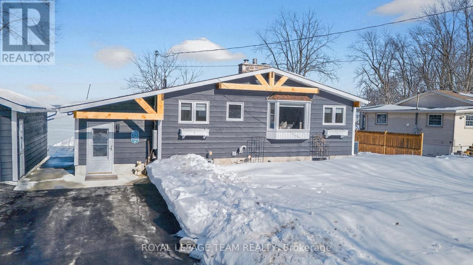 128 Grasshopper Point Road