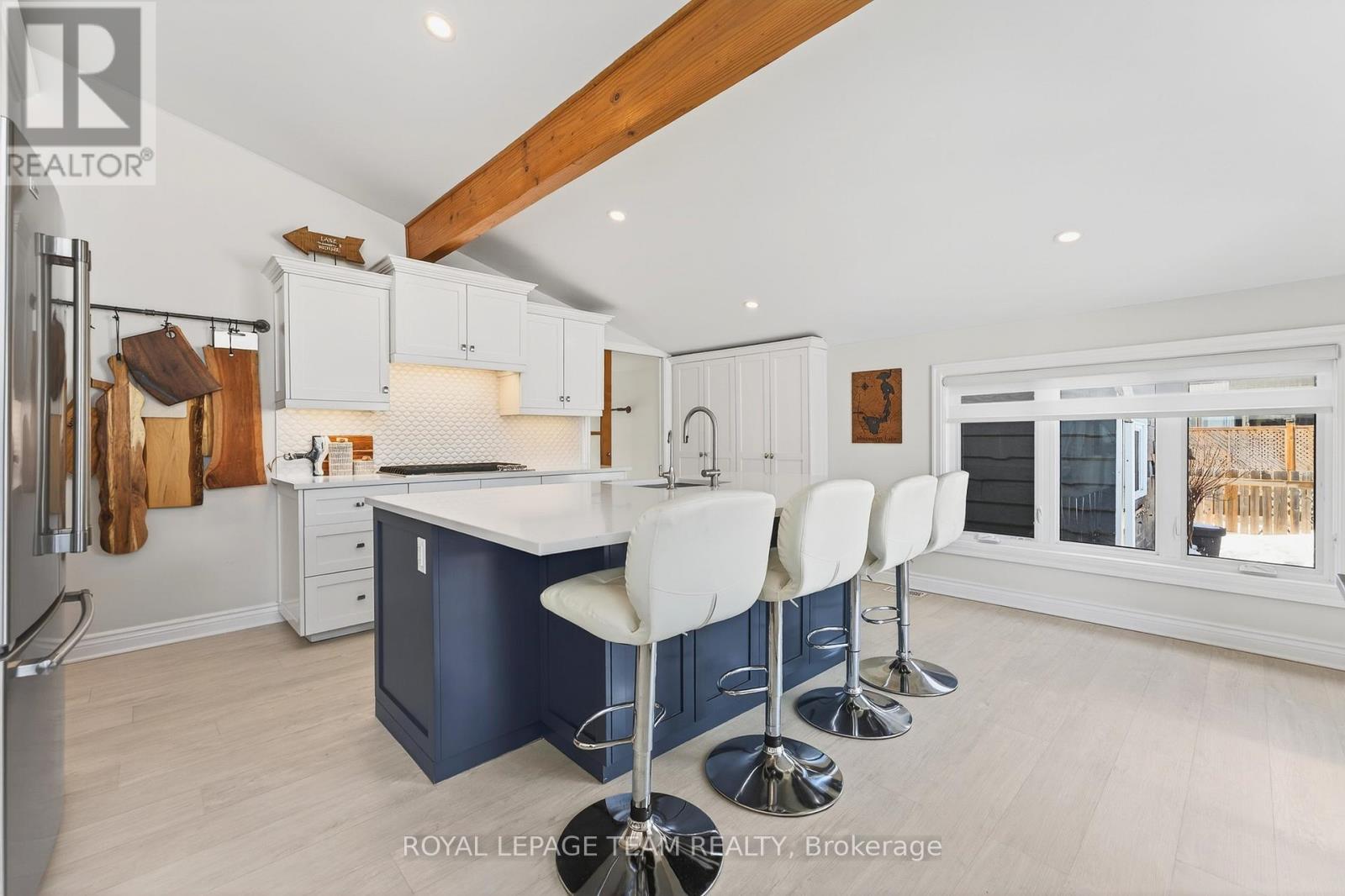 128 Grasshopper Point Road