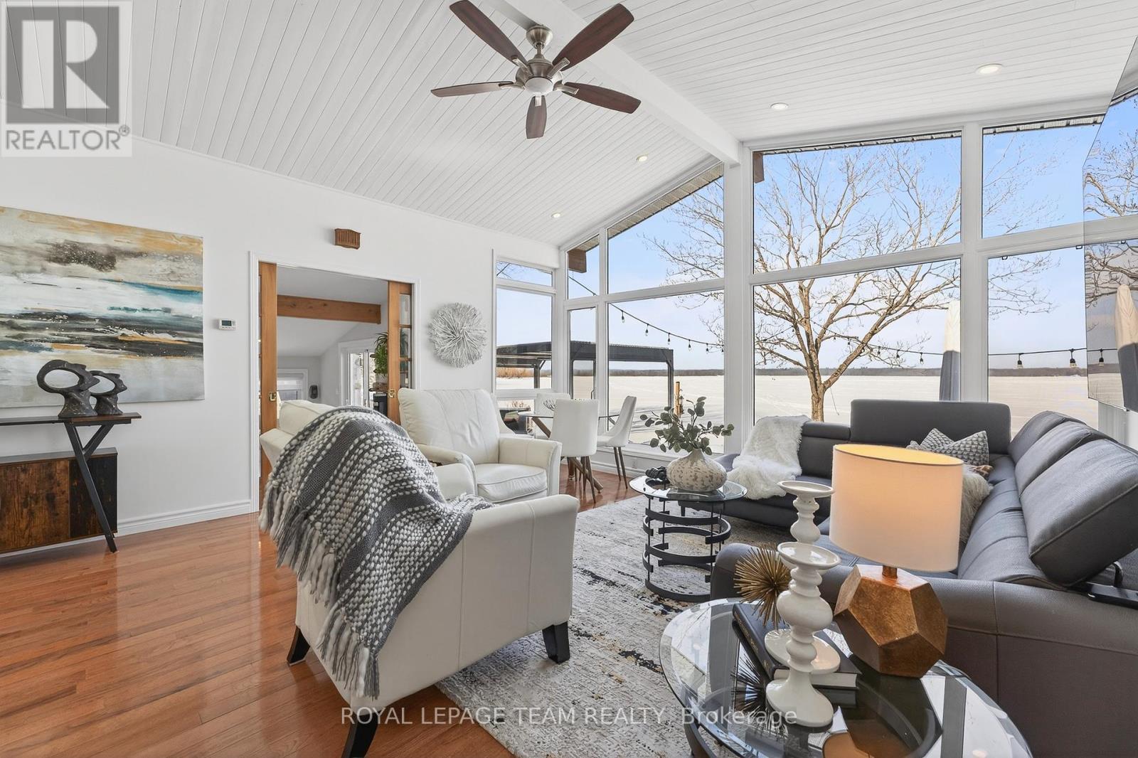 128 Grasshopper Point Road