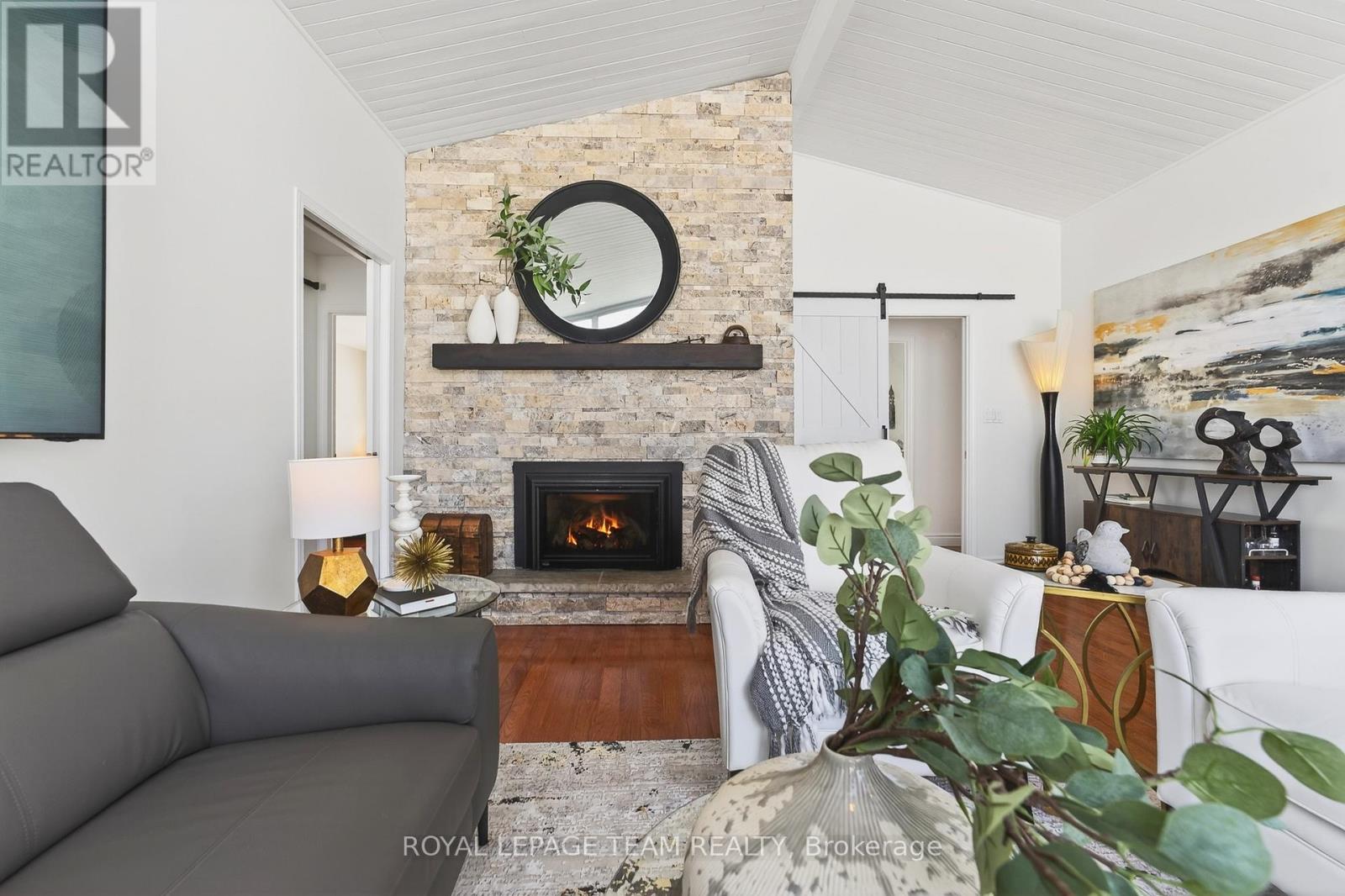 128 Grasshopper Point Road