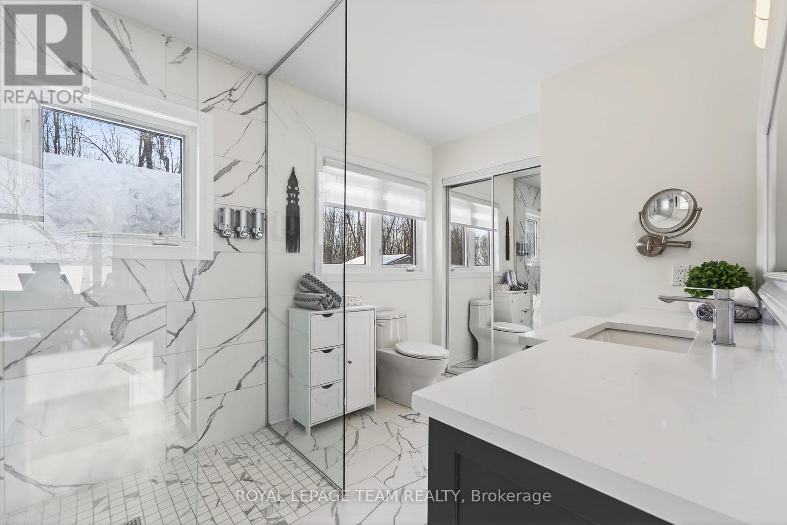 128 Grasshopper Point Road