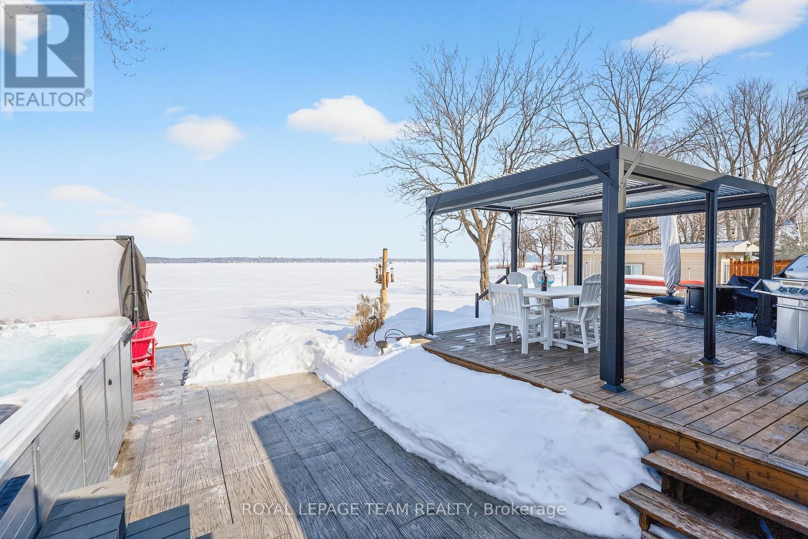 128 Grasshopper Point Road