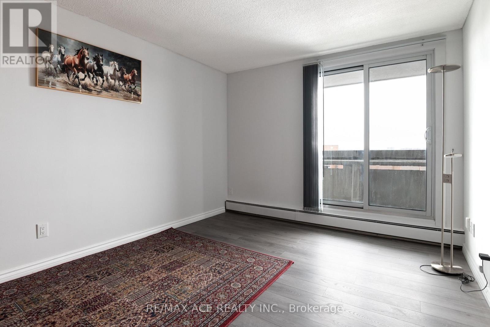 1506 - 1171 Ambleside Drive