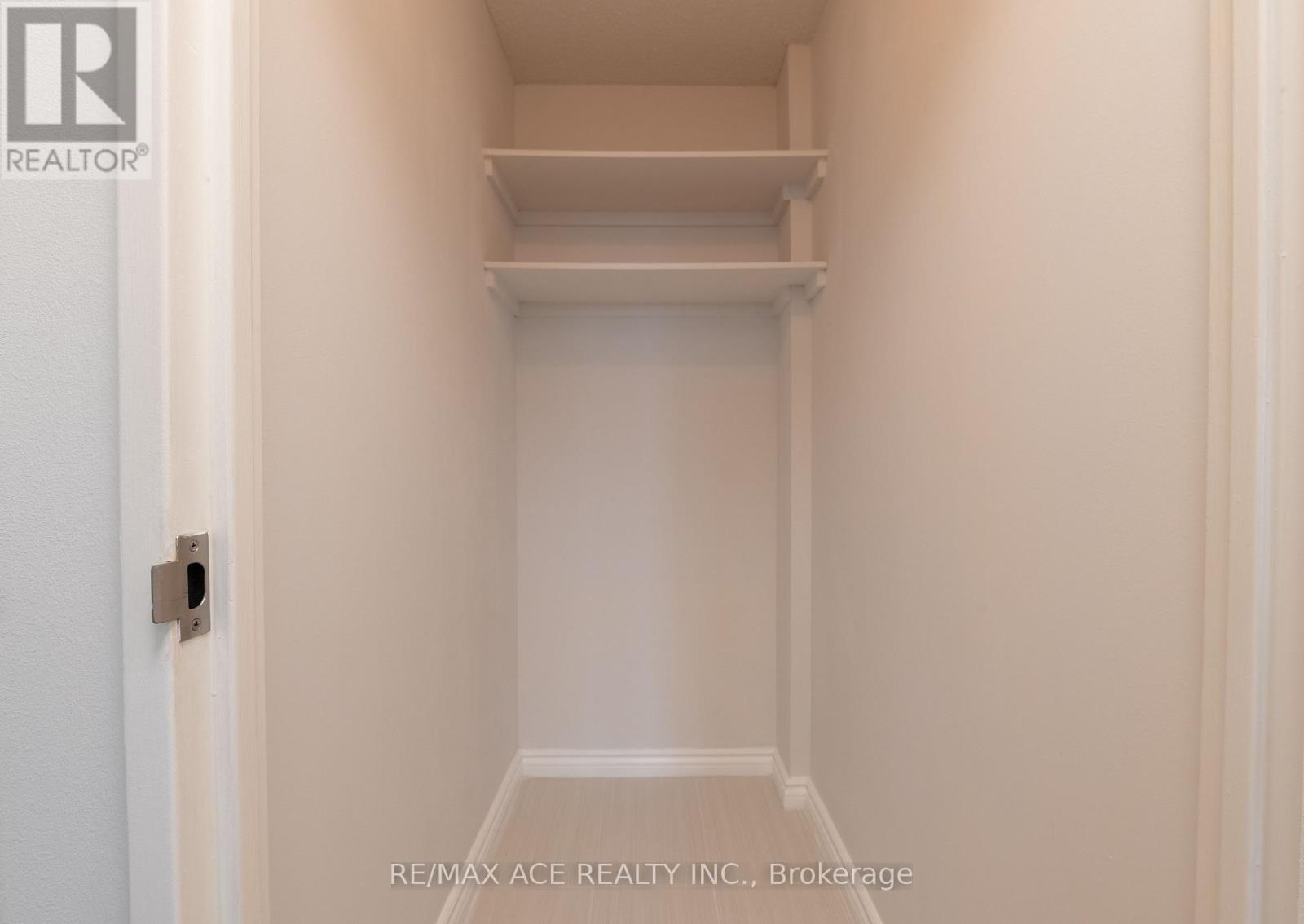 1506 - 1171 Ambleside Drive