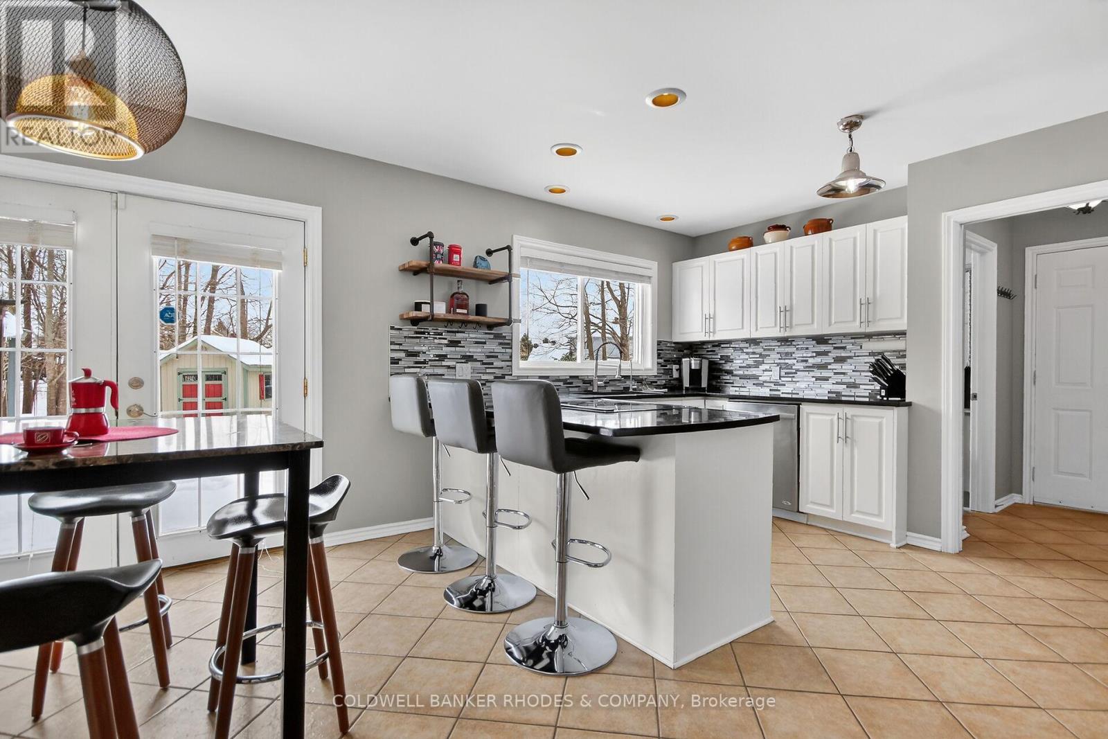 6488 Wheatfield Crescent