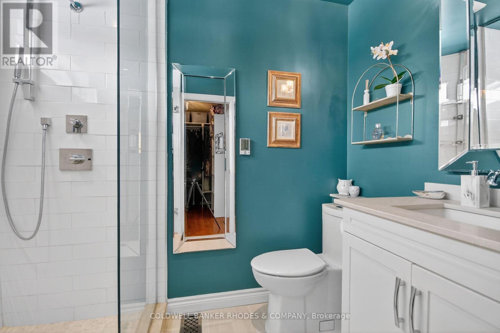 6488 Wheatfield Crescent