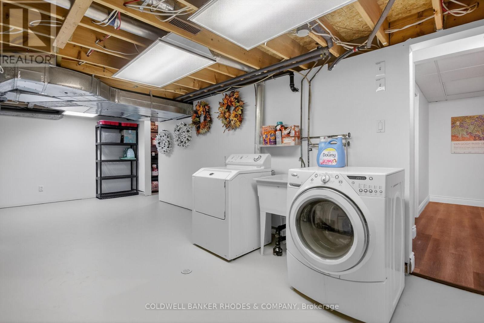 6488 Wheatfield Crescent