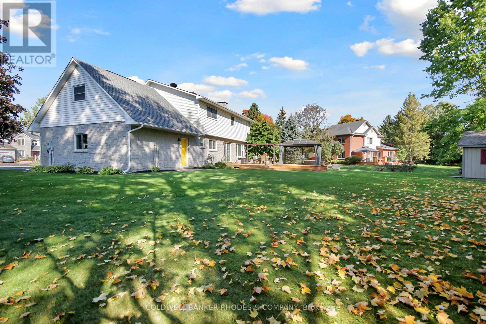 6488 Wheatfield Crescent