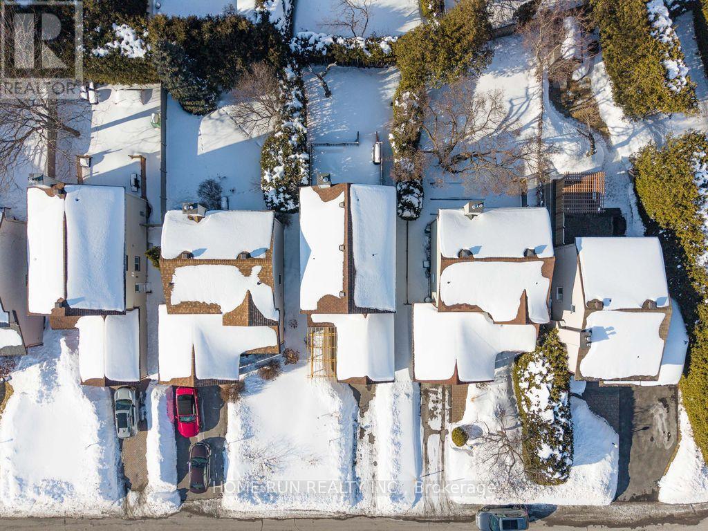 47 Coolspring Crescent