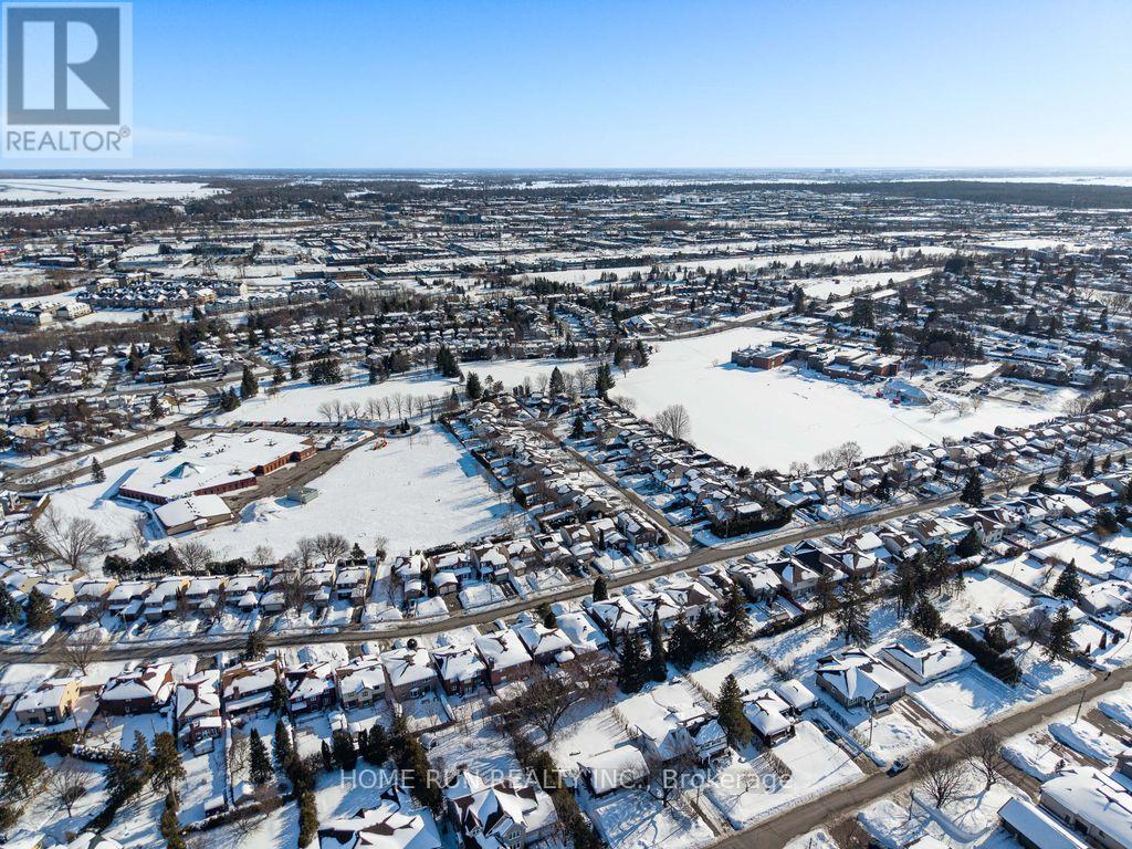 47 Coolspring Crescent