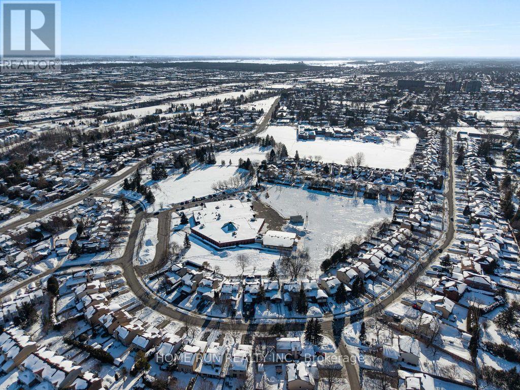 47 Coolspring Crescent