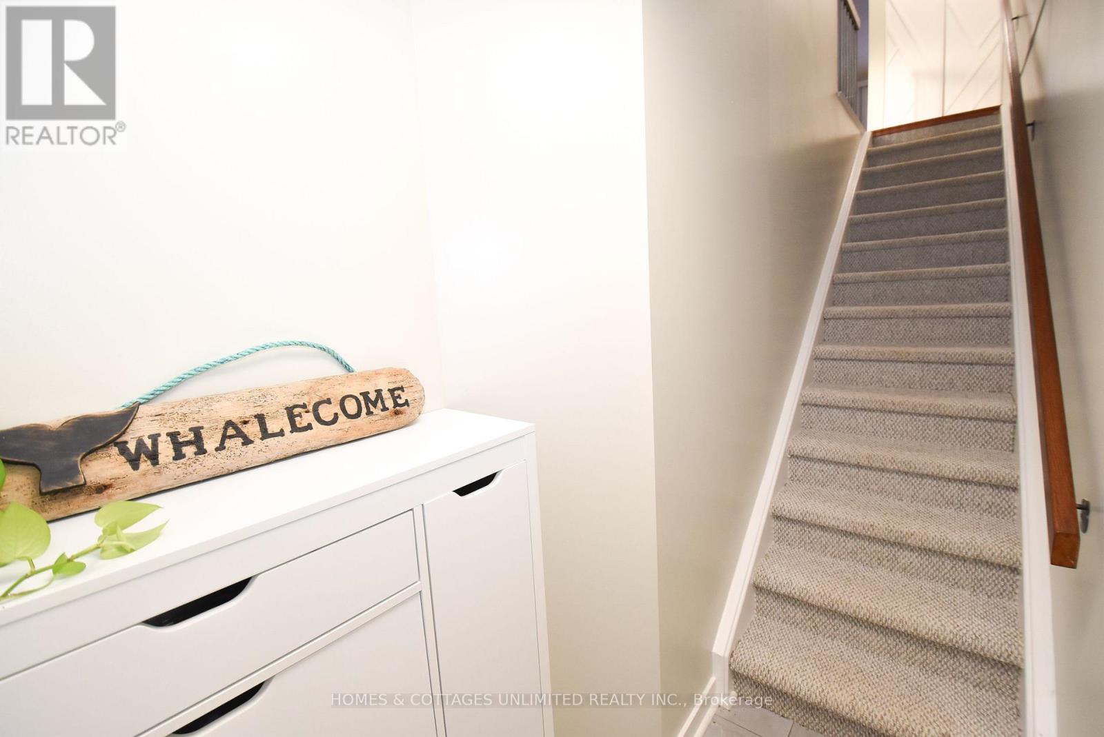 6750 B Jeanne Darc Boulevard N