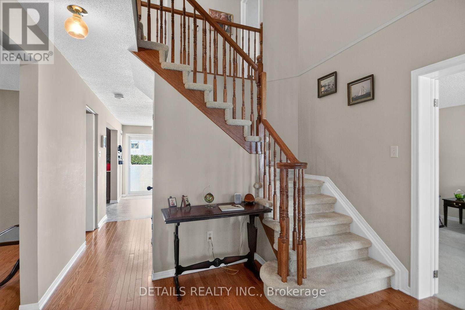 6105 Lariviere Crescent