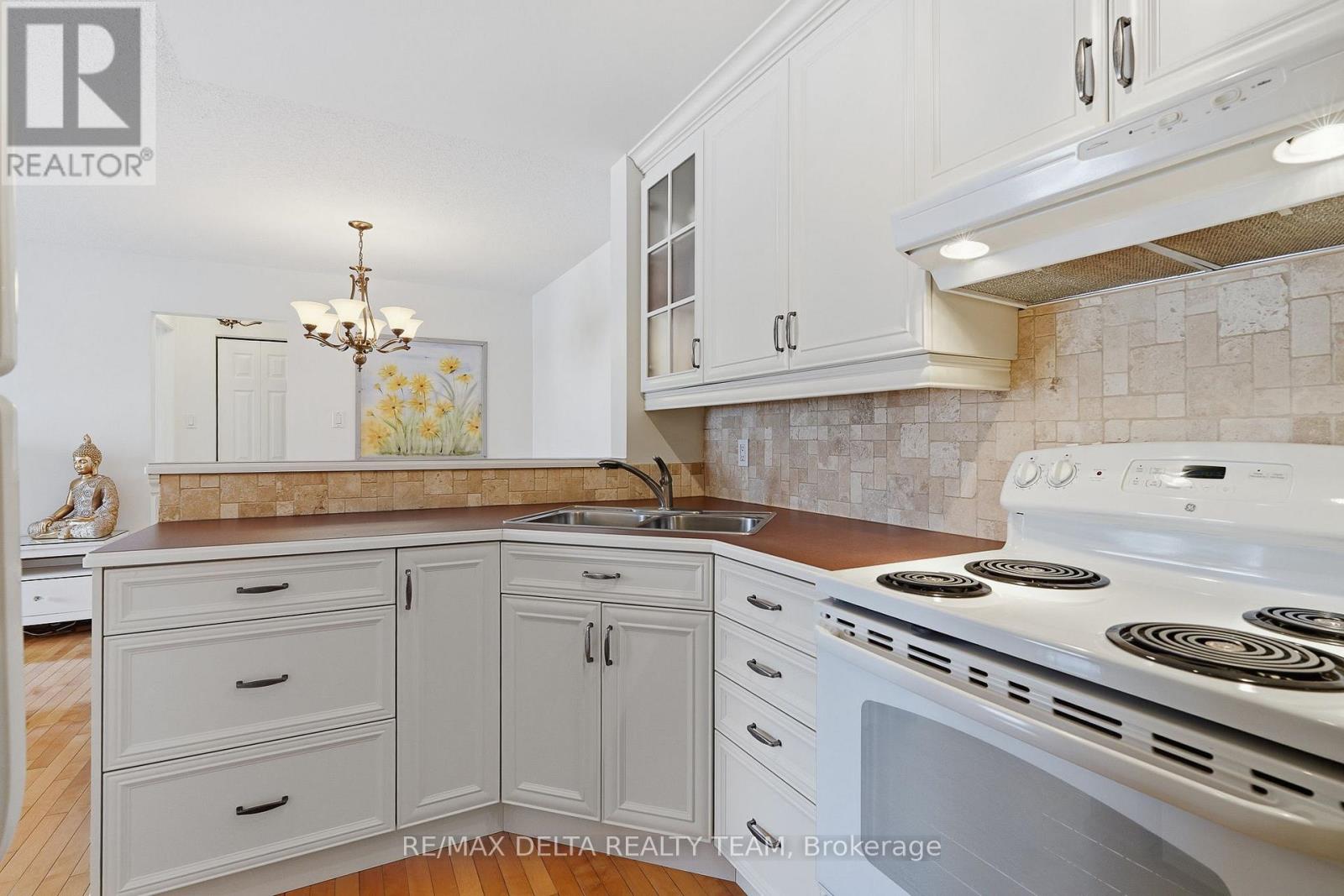 102 - 1765 Cabaret Lane