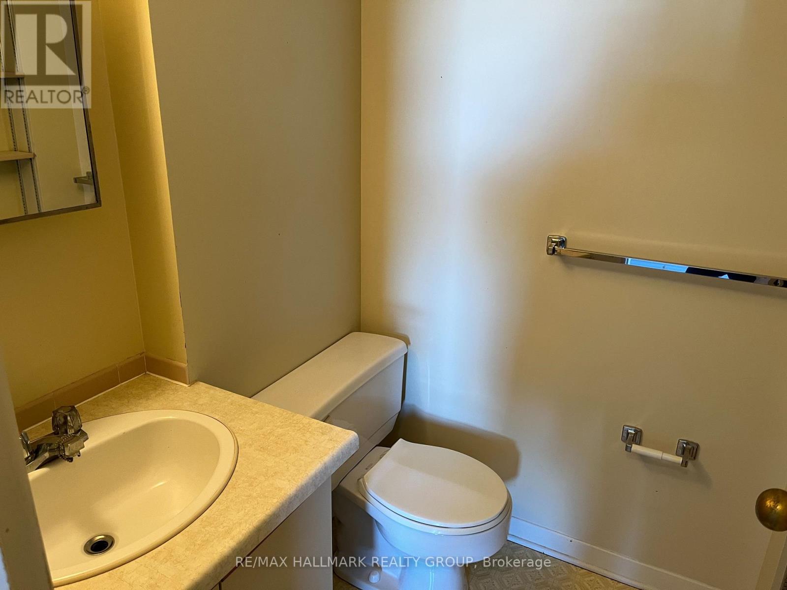 708 - 80 Sandcastle Drive