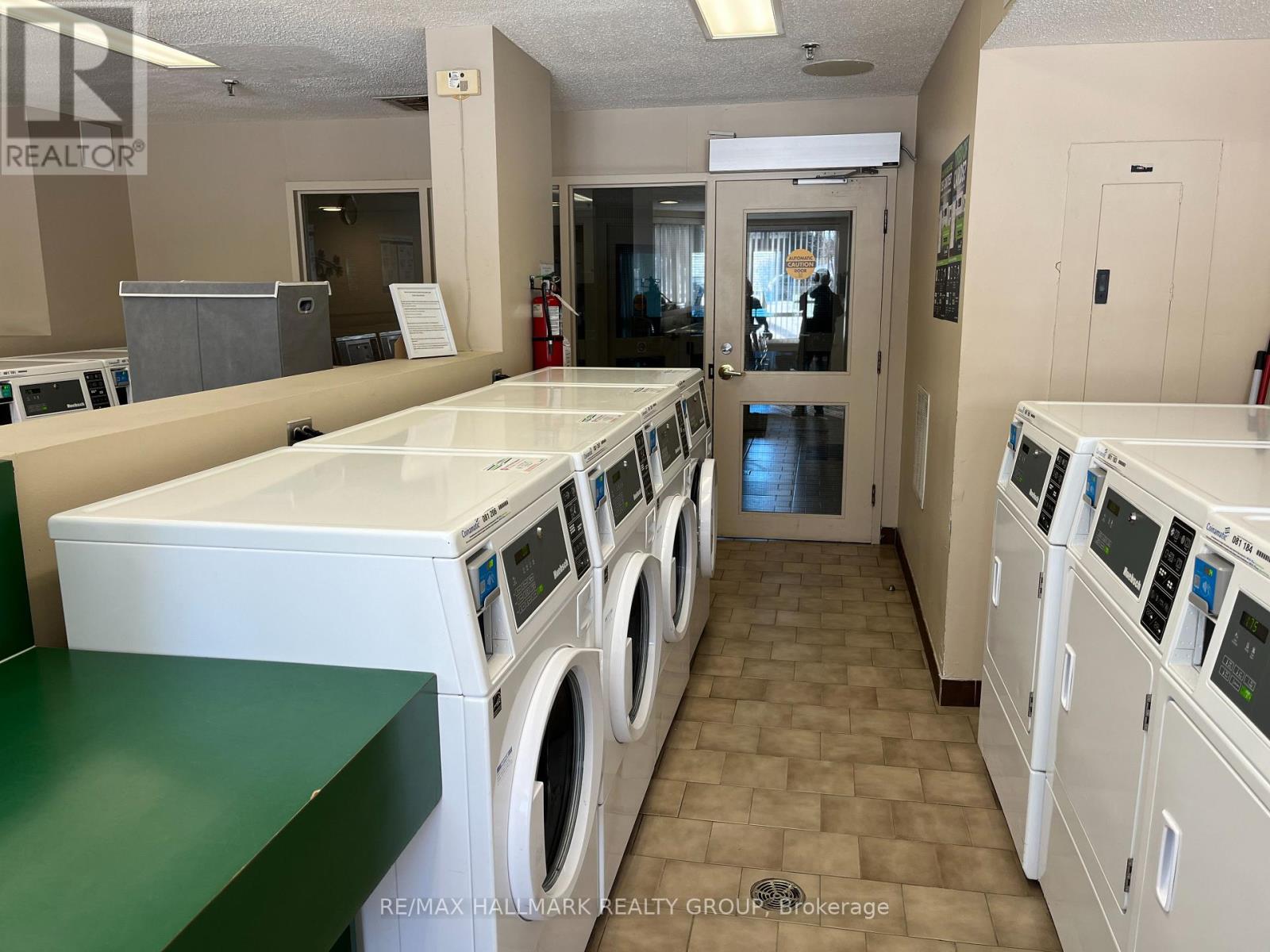 708 - 80 Sandcastle Drive