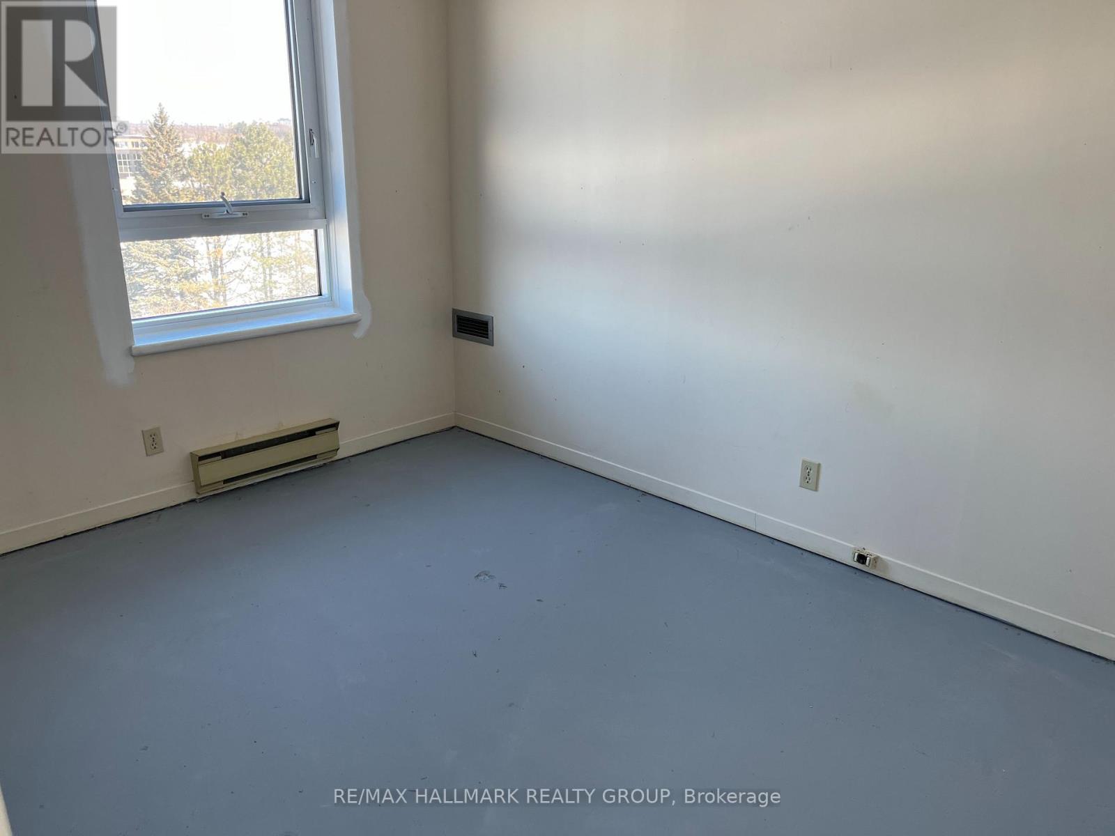 708 - 80 Sandcastle Drive