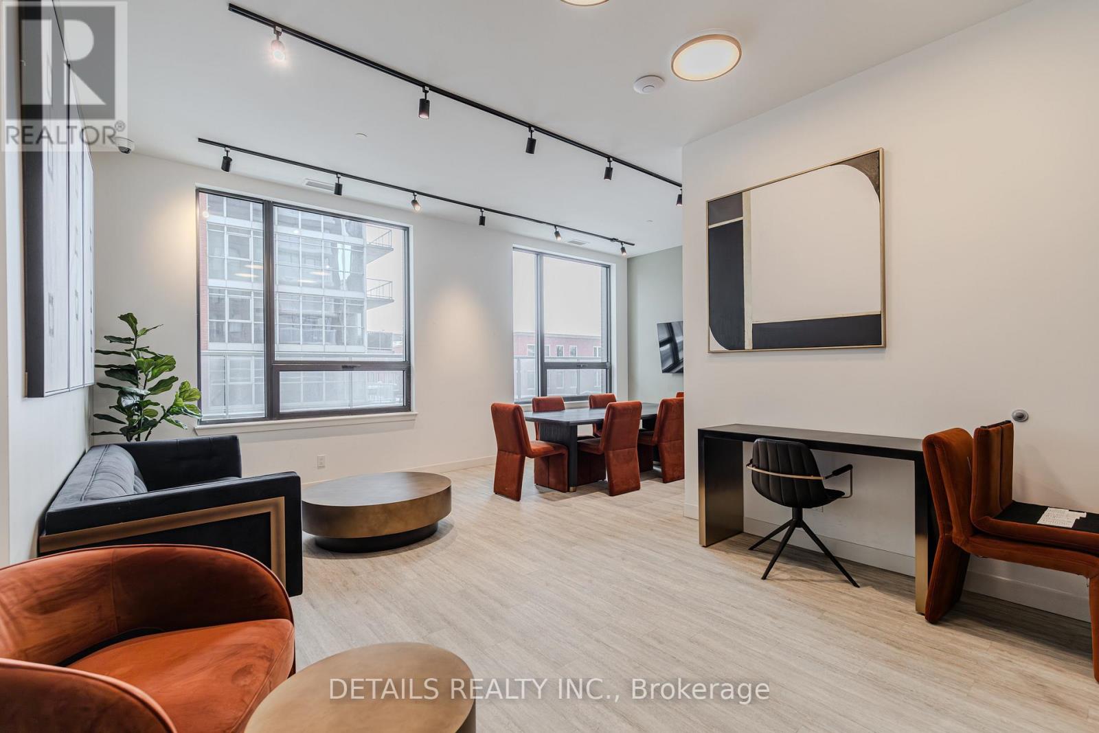 410 - 180 George Street