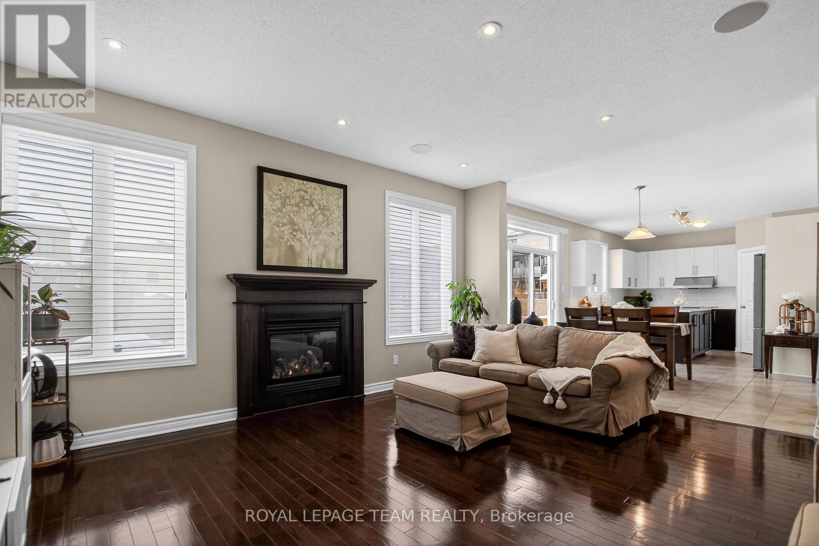 379 Langrell Crescent