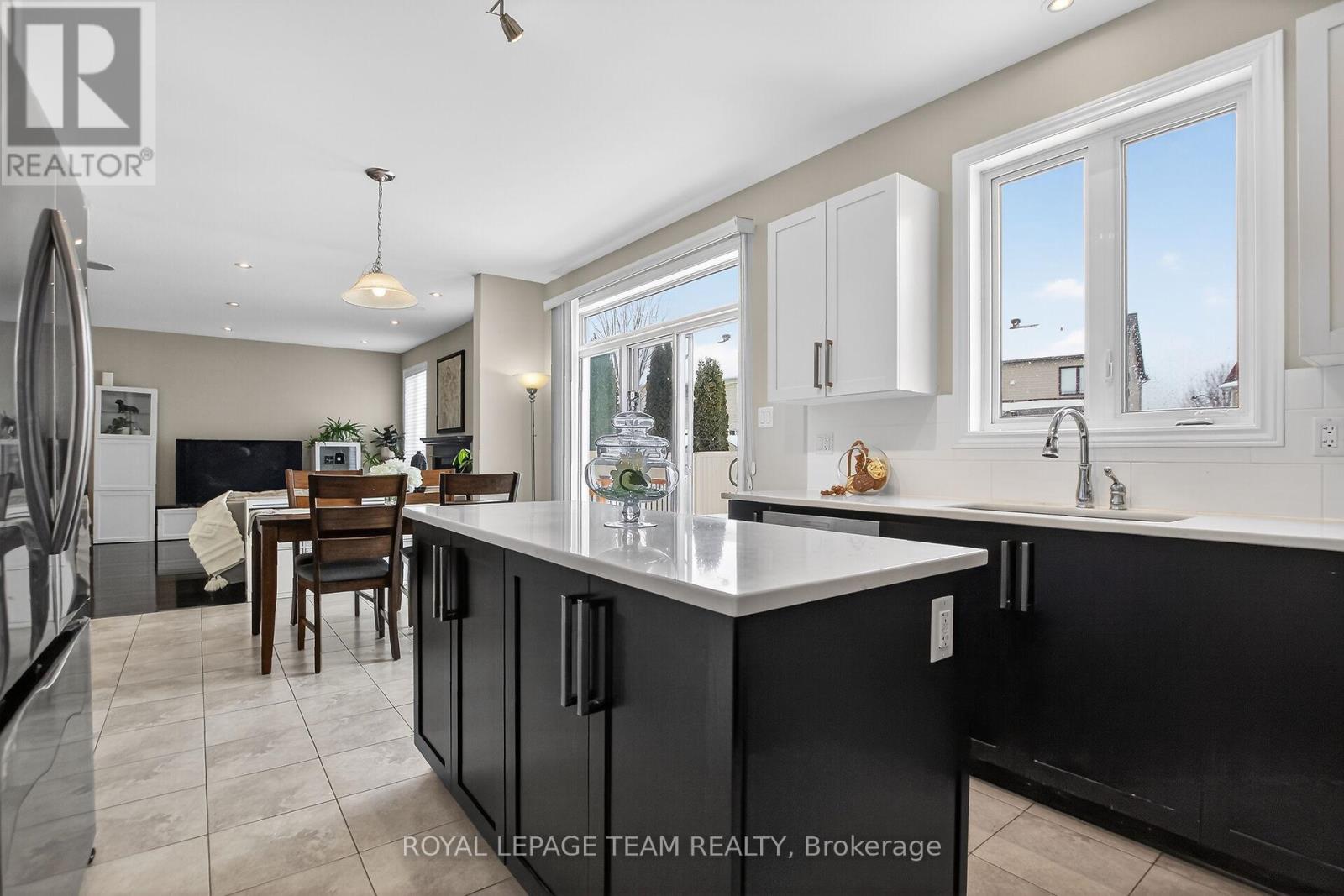 379 Langrell Crescent