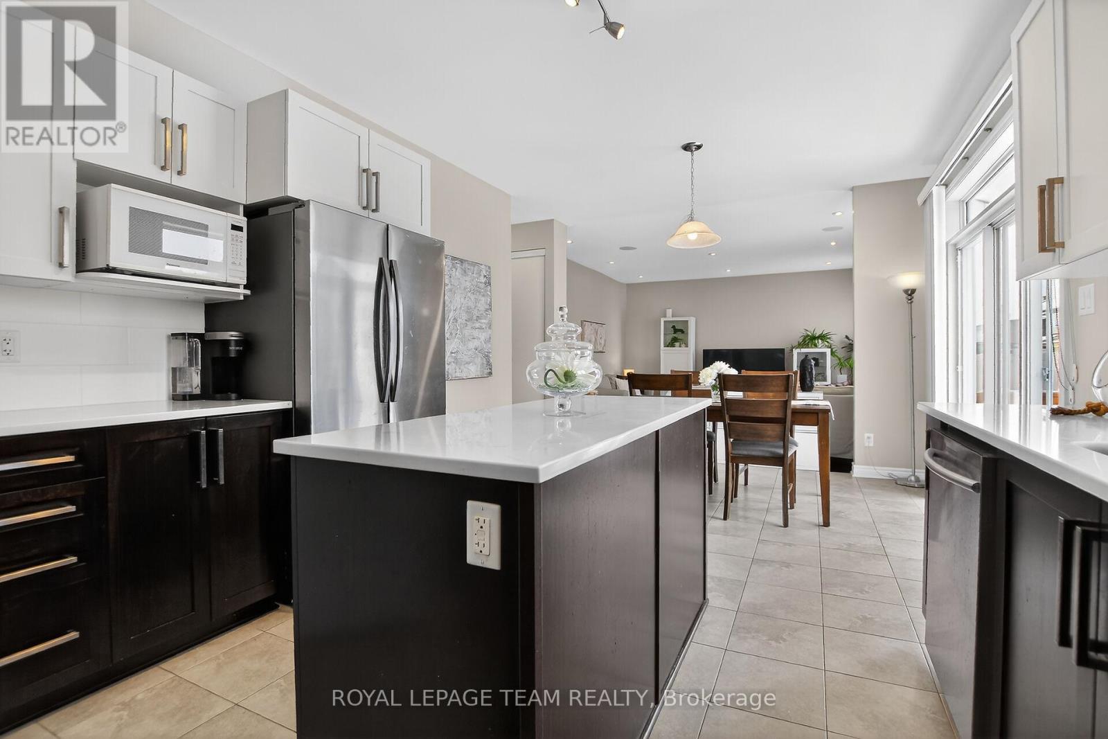 379 Langrell Crescent