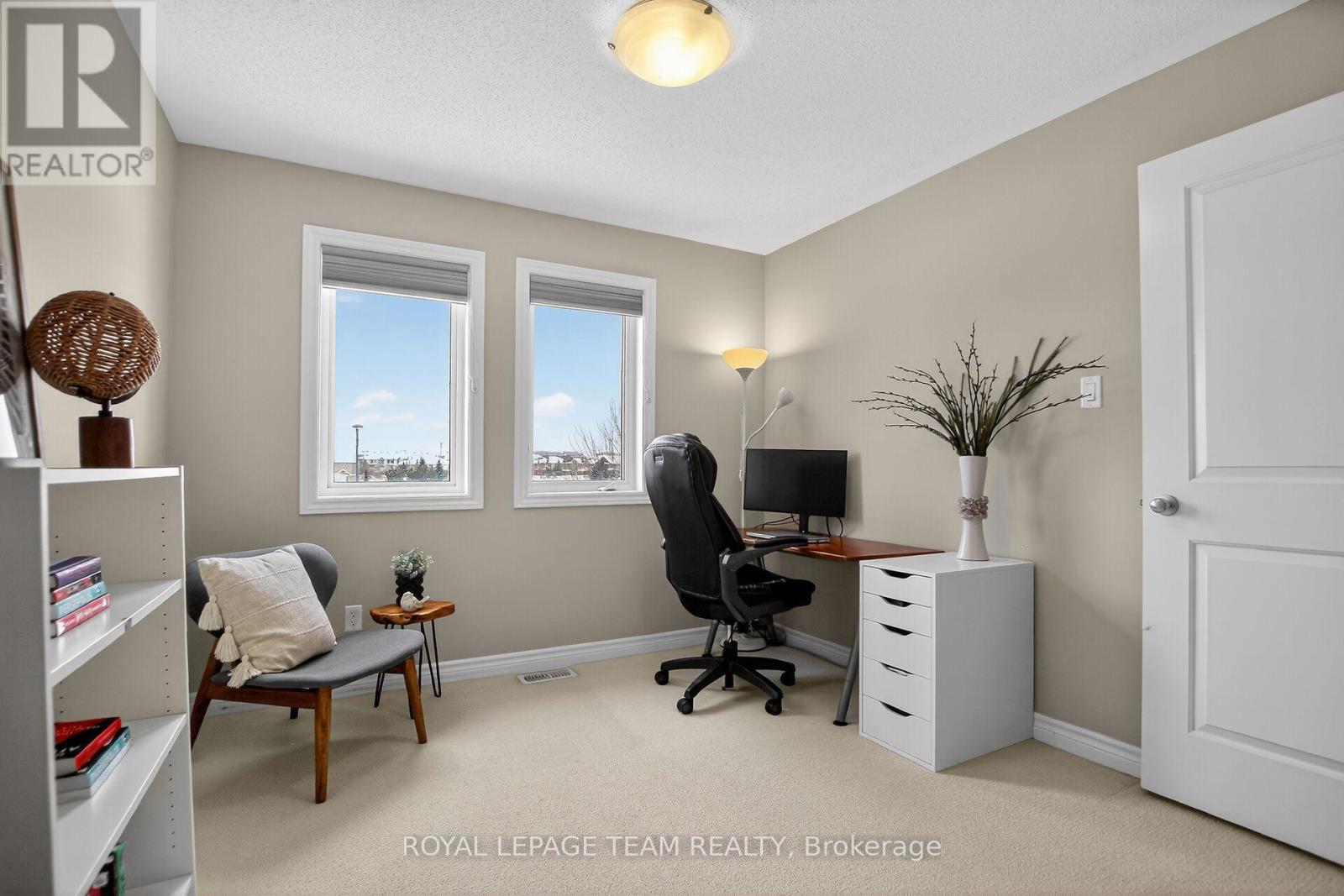 379 Langrell Crescent