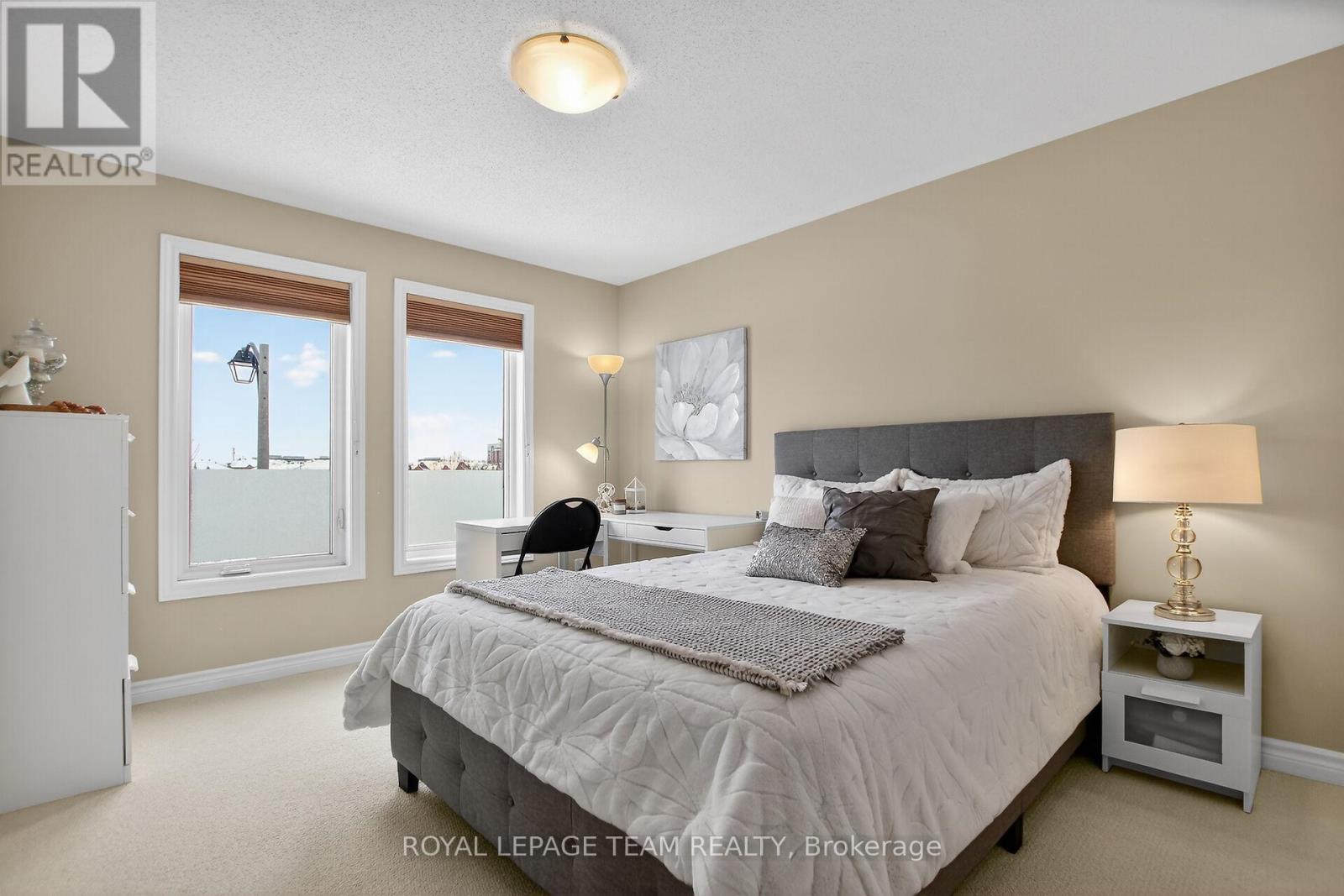 379 Langrell Crescent