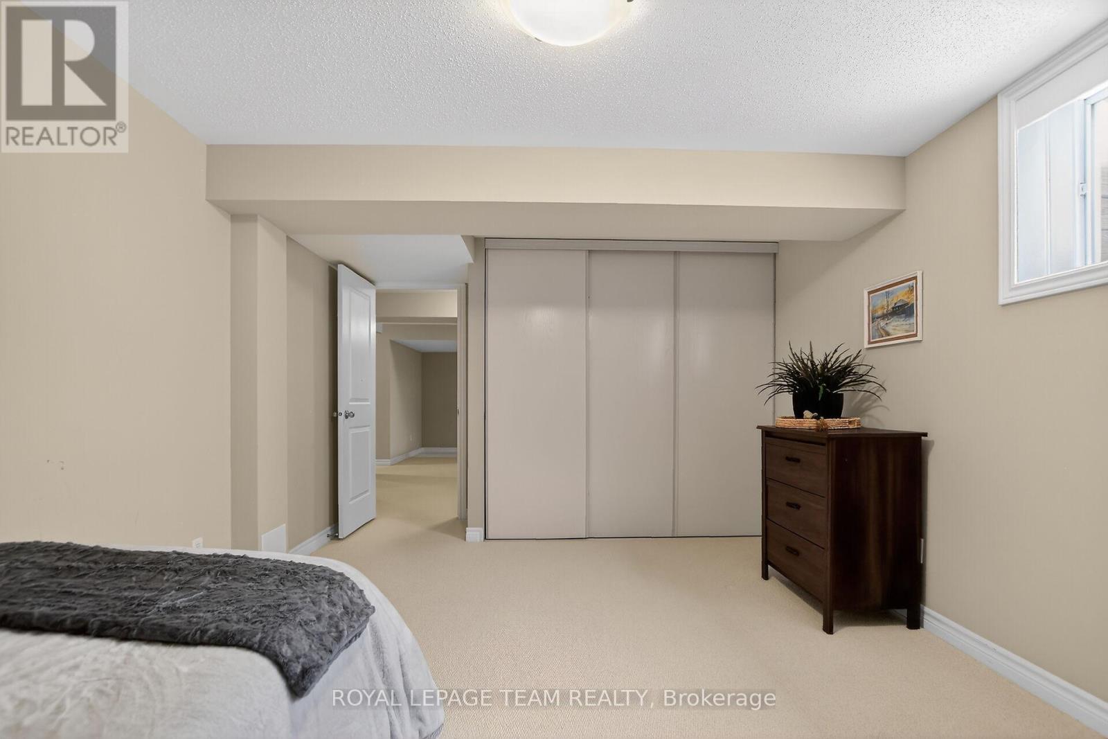 379 Langrell Crescent