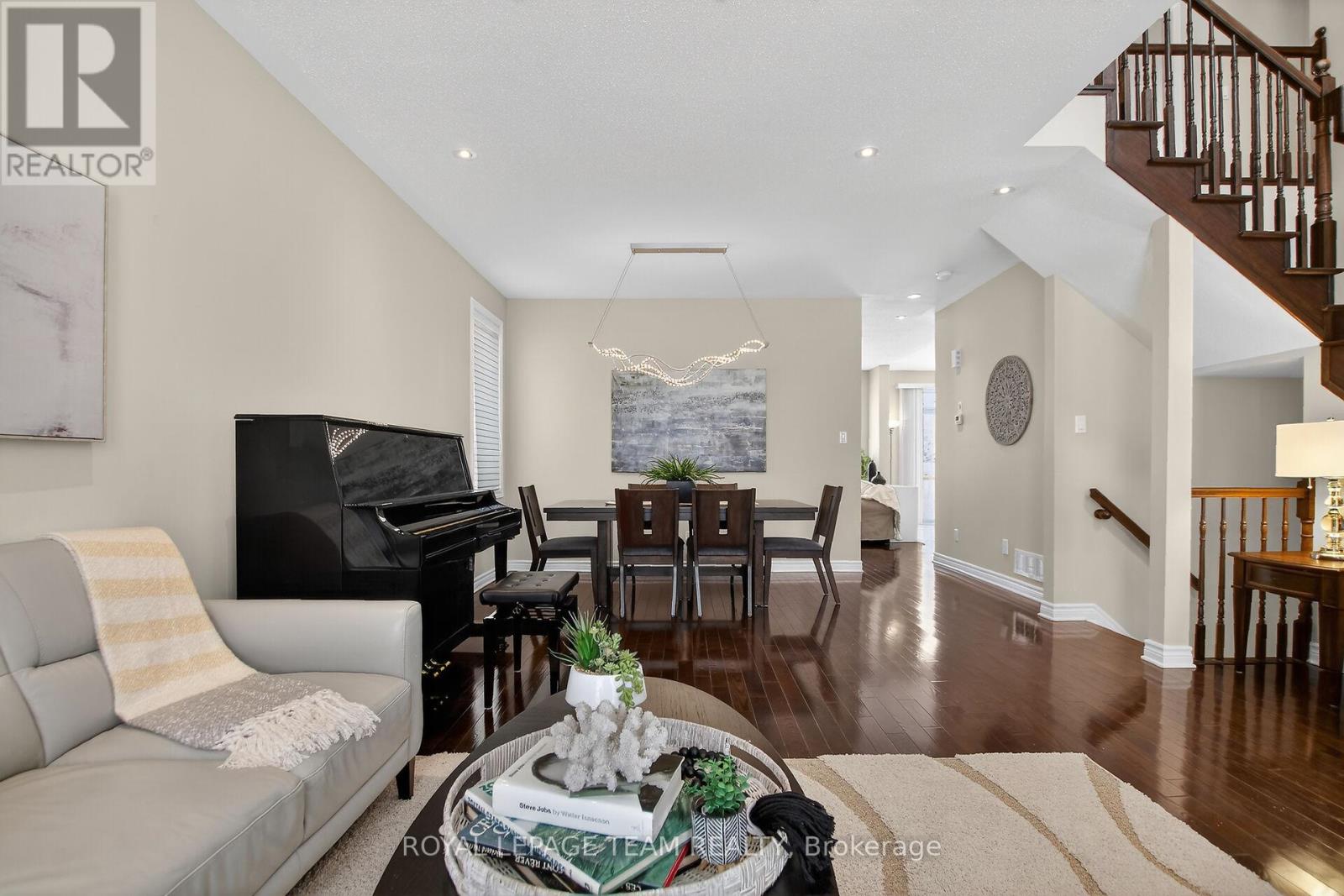 379 Langrell Crescent