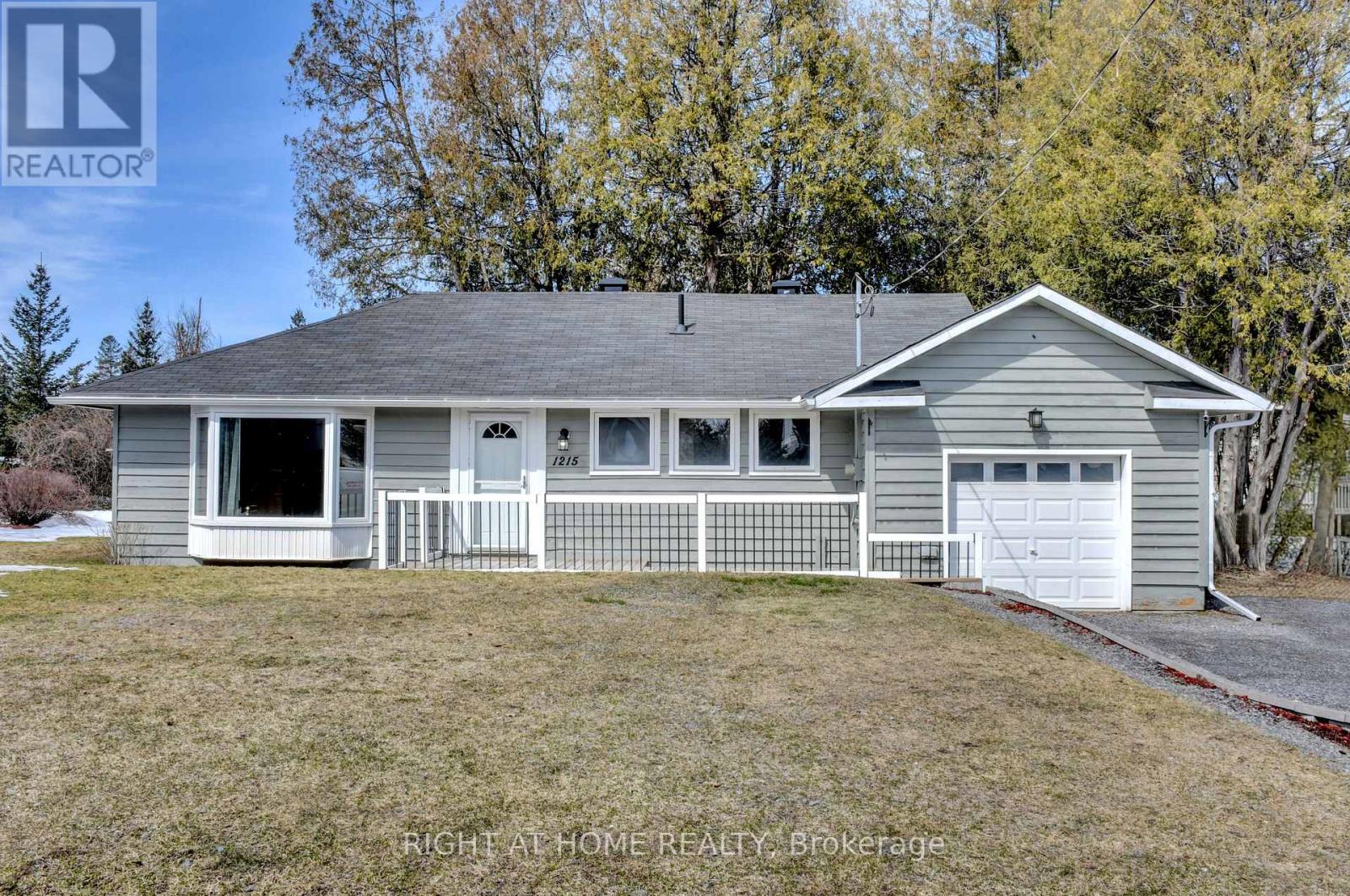 1215 Klondike Road S