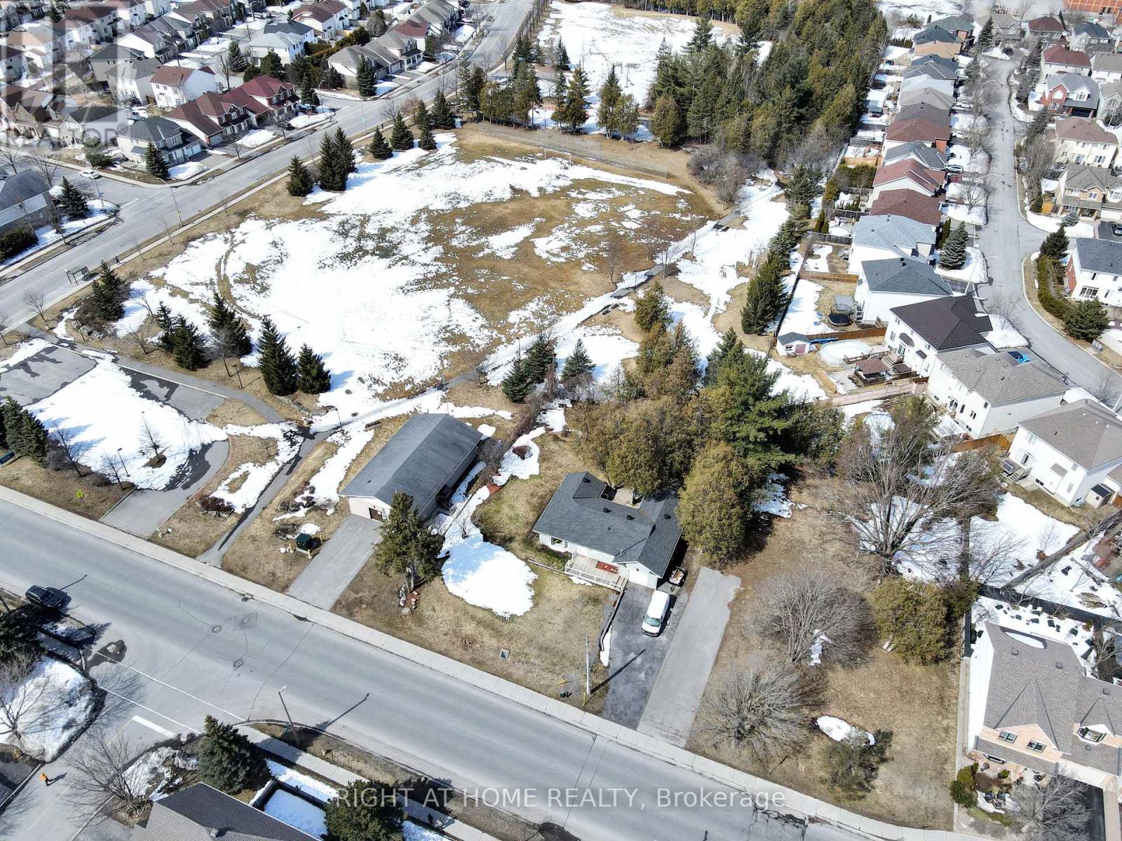 1215 Klondike Road S