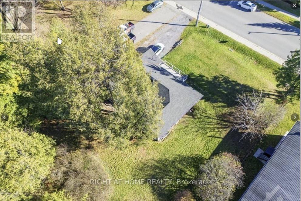 1215 Klondike Road S