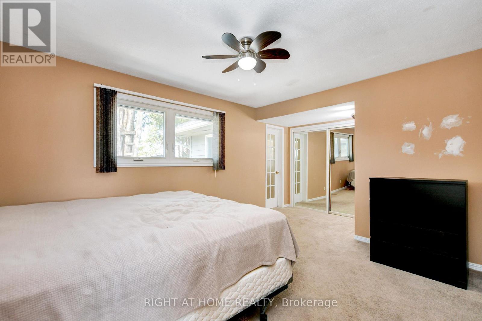 1215 Klondike Road S