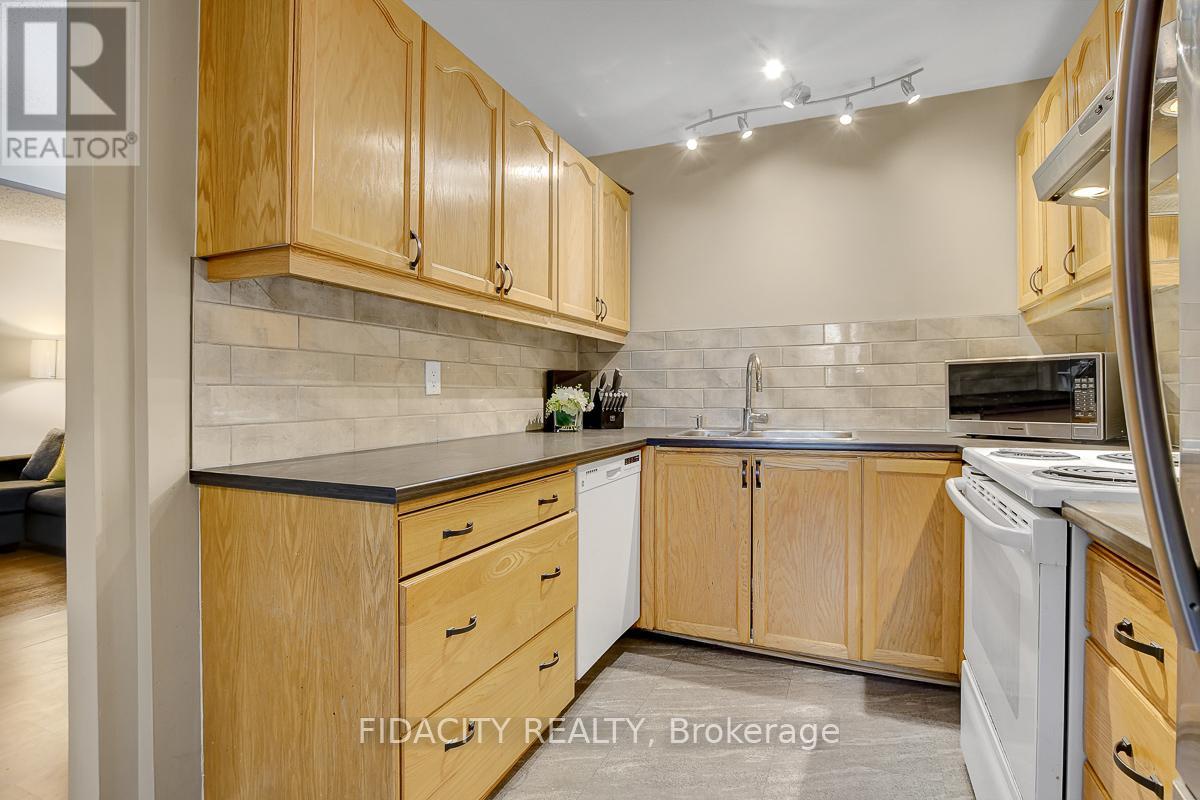 61 - 159 Salter Crescent