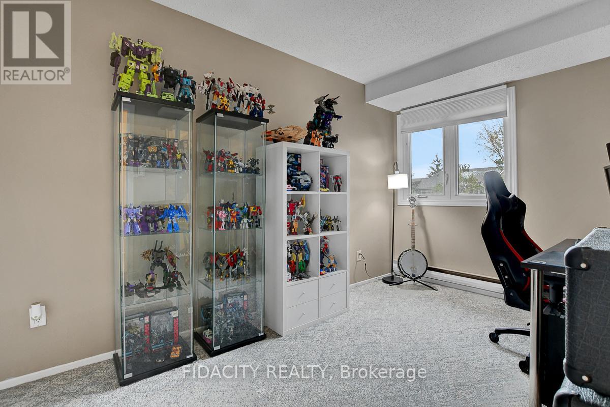 61 - 159 Salter Crescent