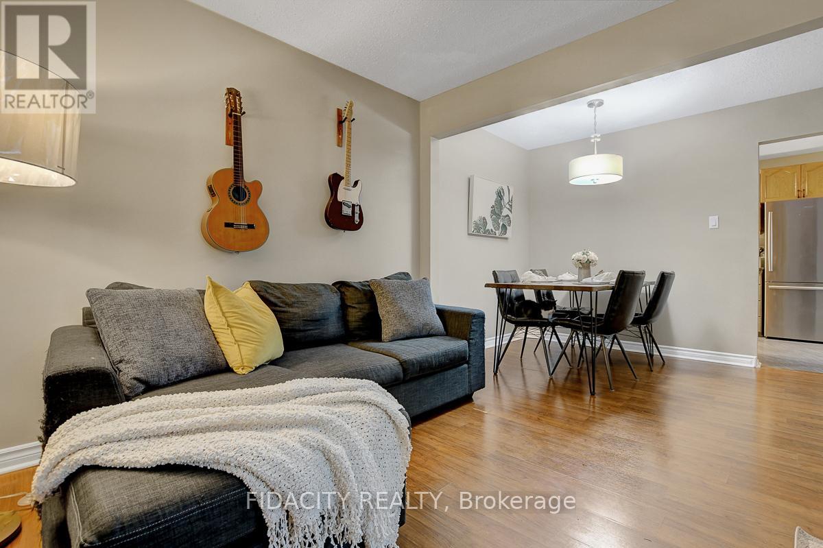 61 - 159 Salter Crescent