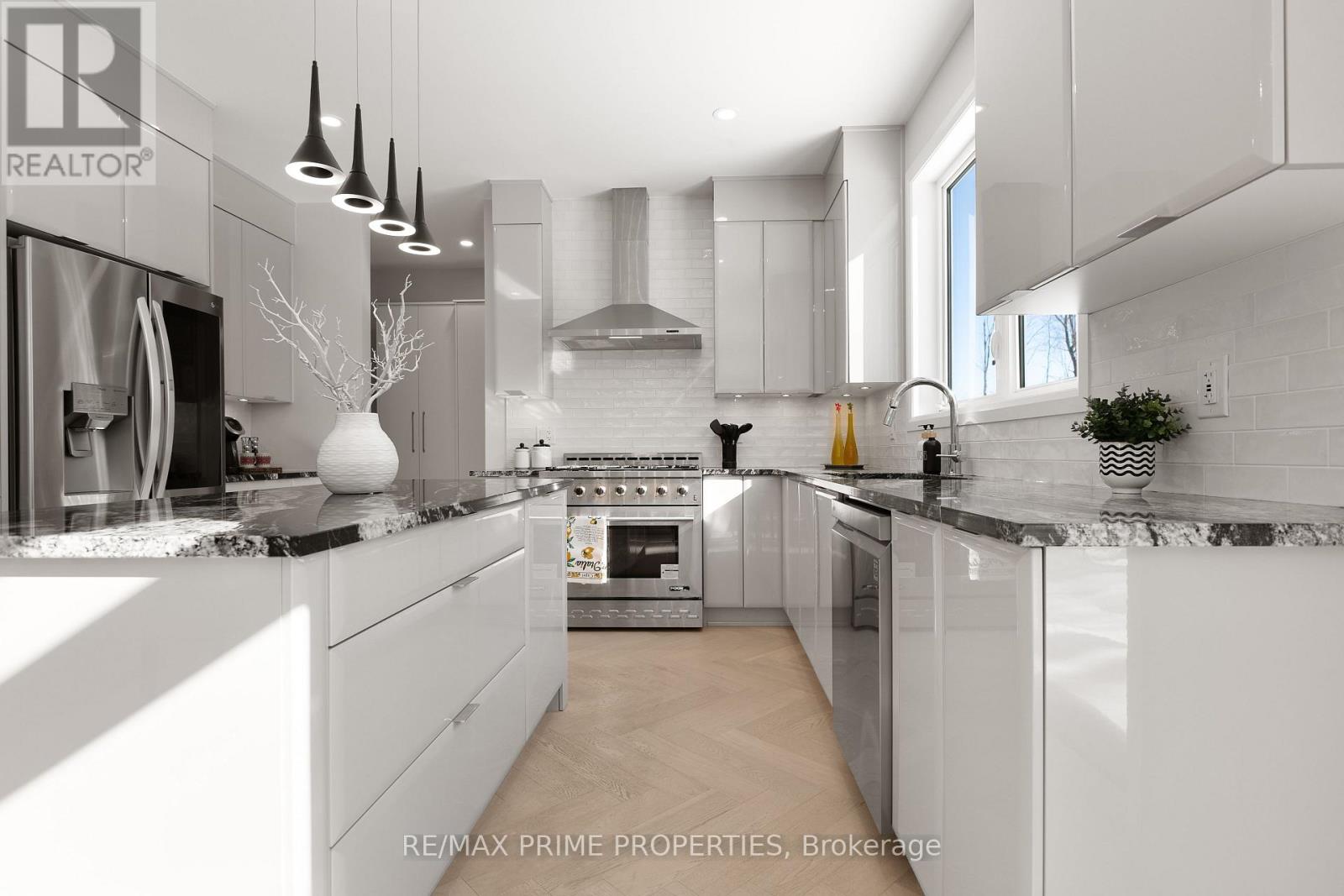 820 Mercier Crescent