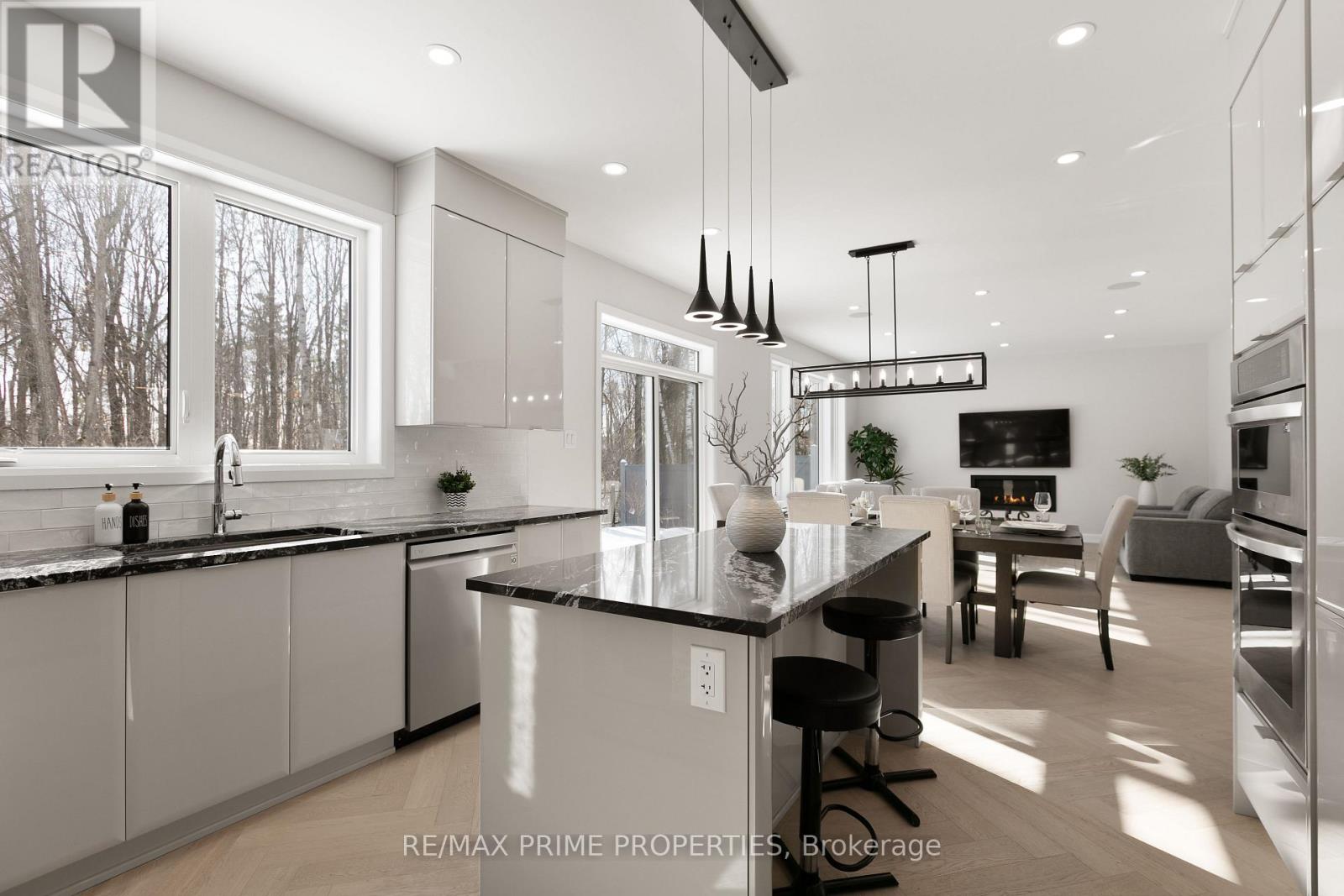 820 Mercier Crescent