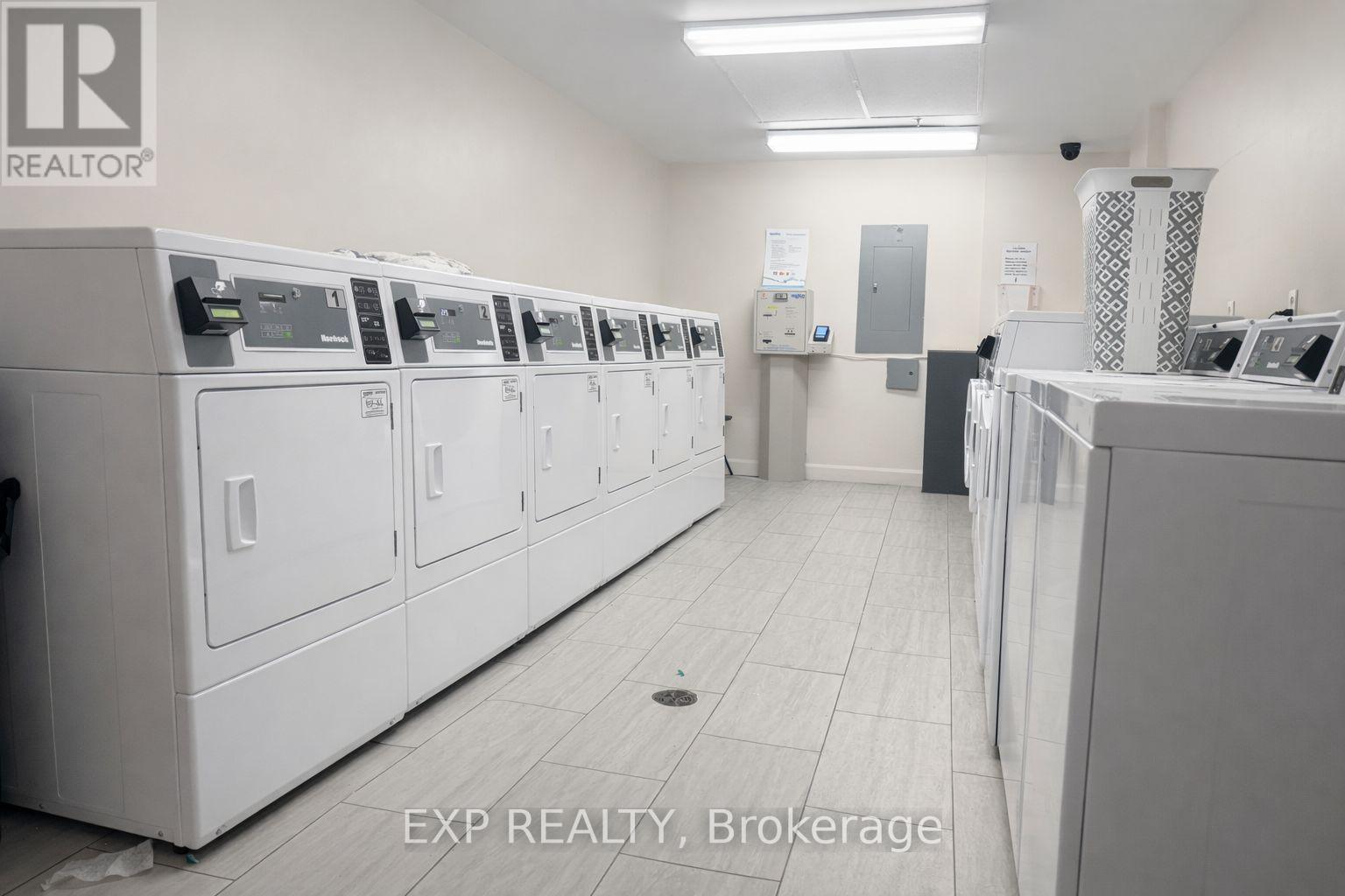 705 - 475 Laurier Avenue W